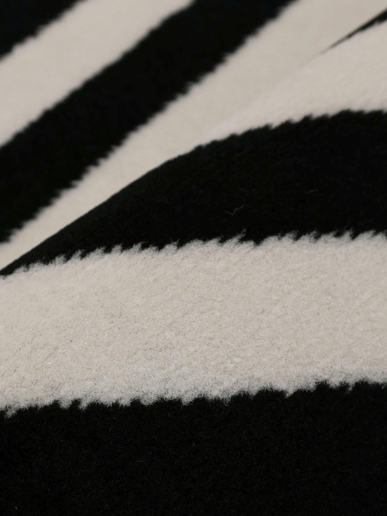 Image 3 of 4 of The Very Collection Maestro Diamonds Rug&nbsp;