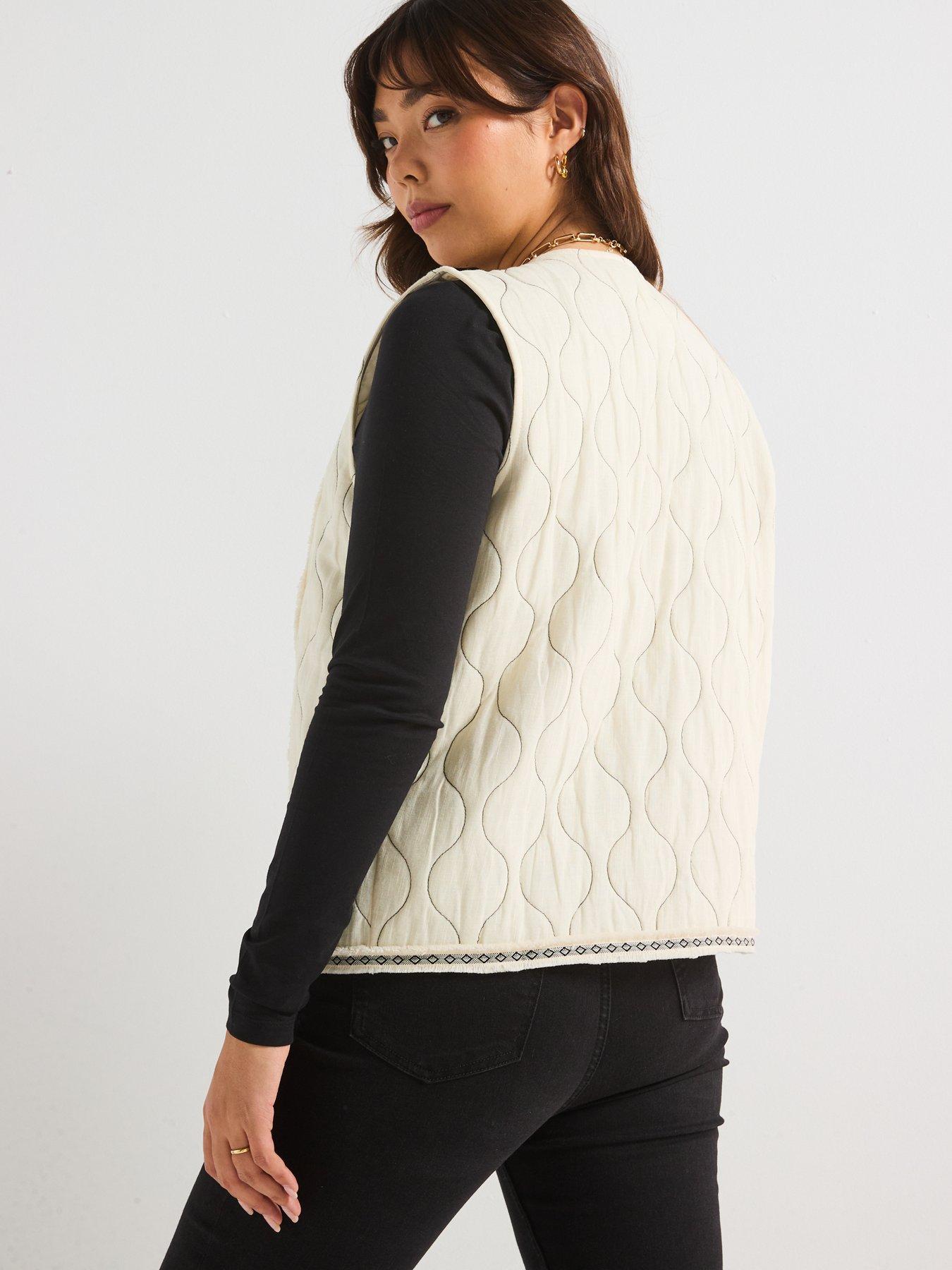 v-by-very-curve-quilted-edge-to-edge-gilet-whitestillFront