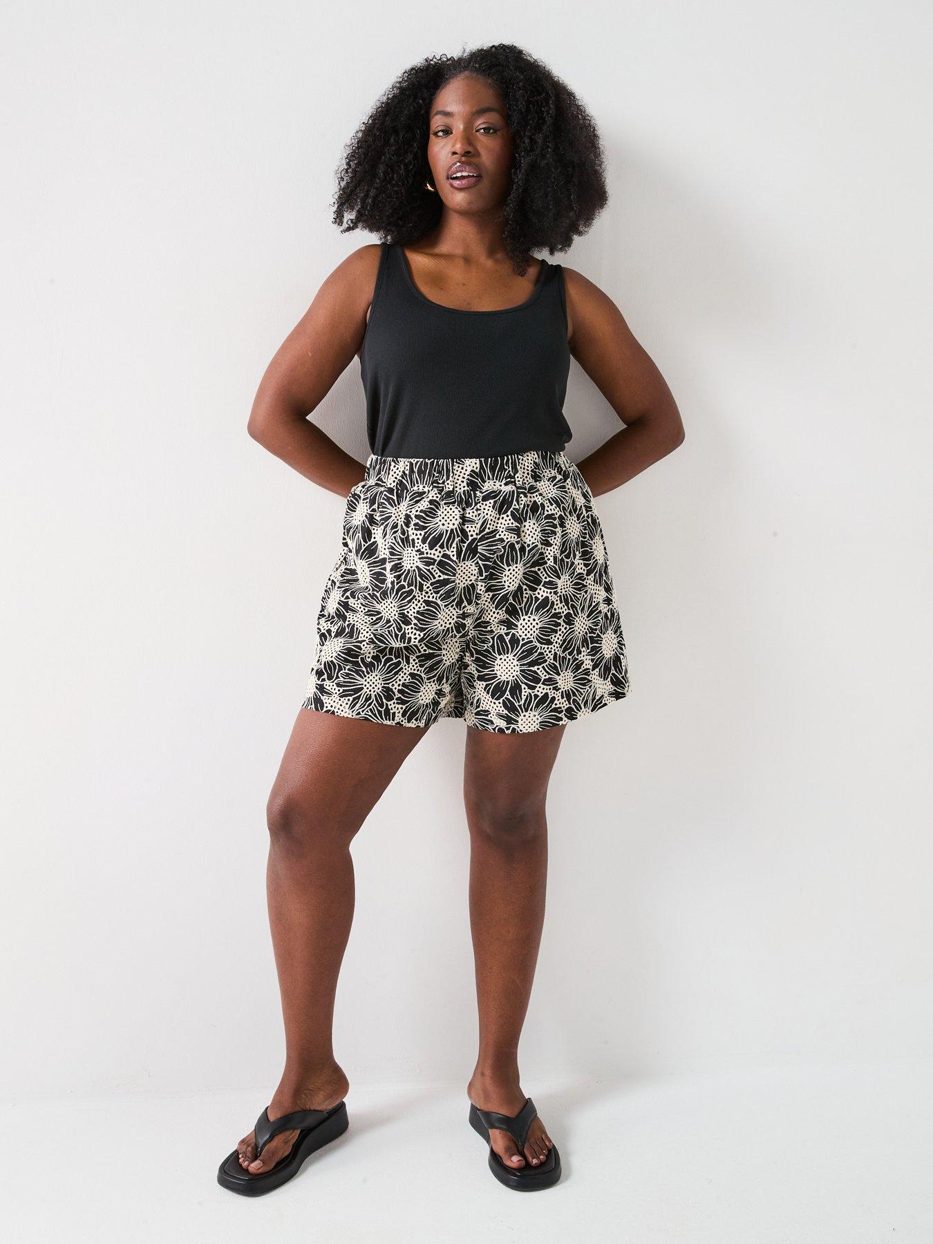Image 3 of 5 of V by Very Curve Embroidered Short - Black