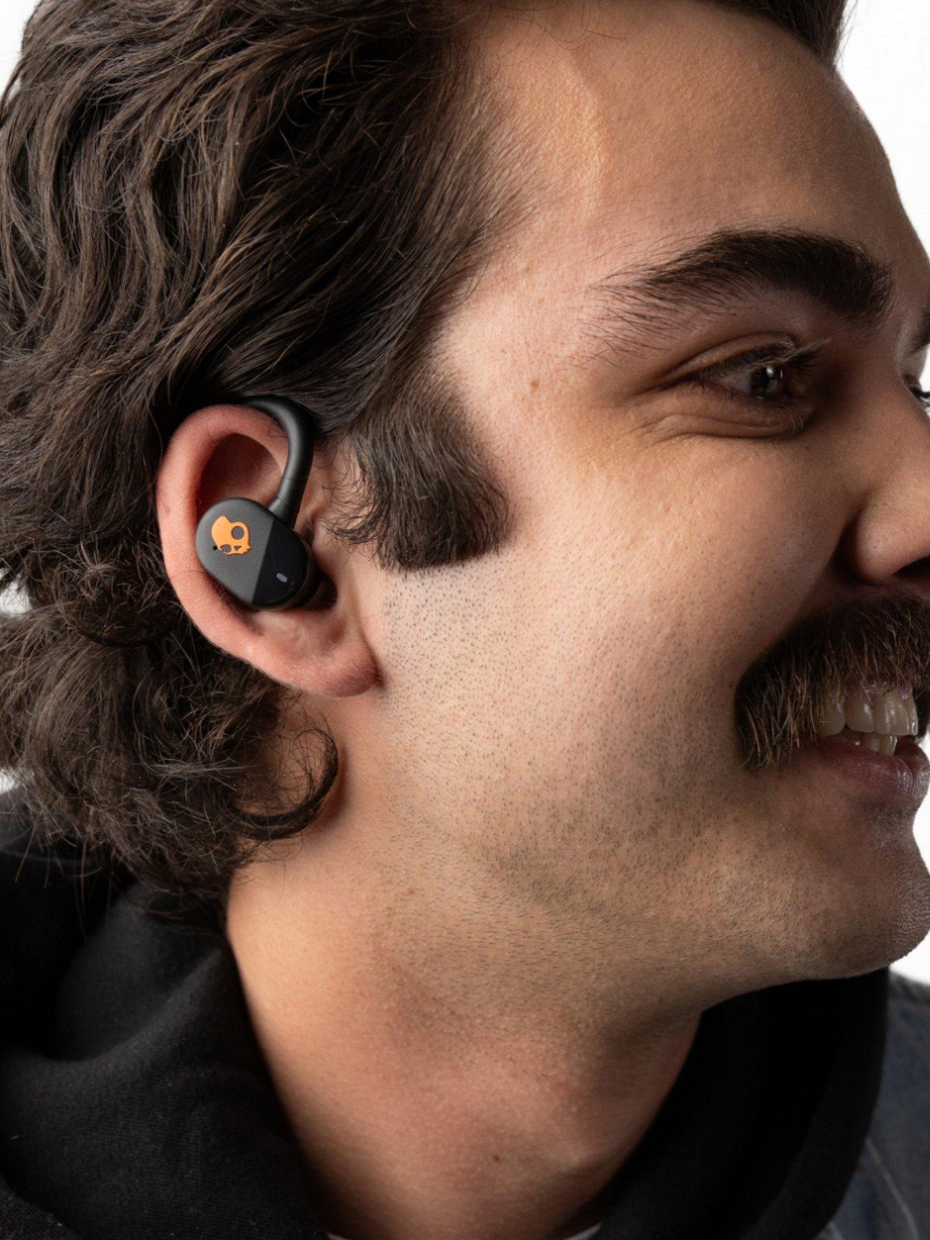 skullcandy-push-play-active-true-wireless-earbudsoutfit