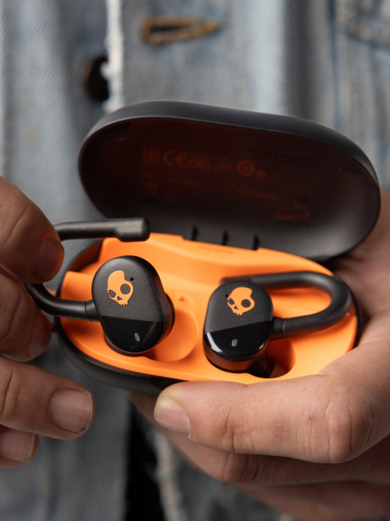 skullcandy-push-play-active-true-wireless-earbudsdetail