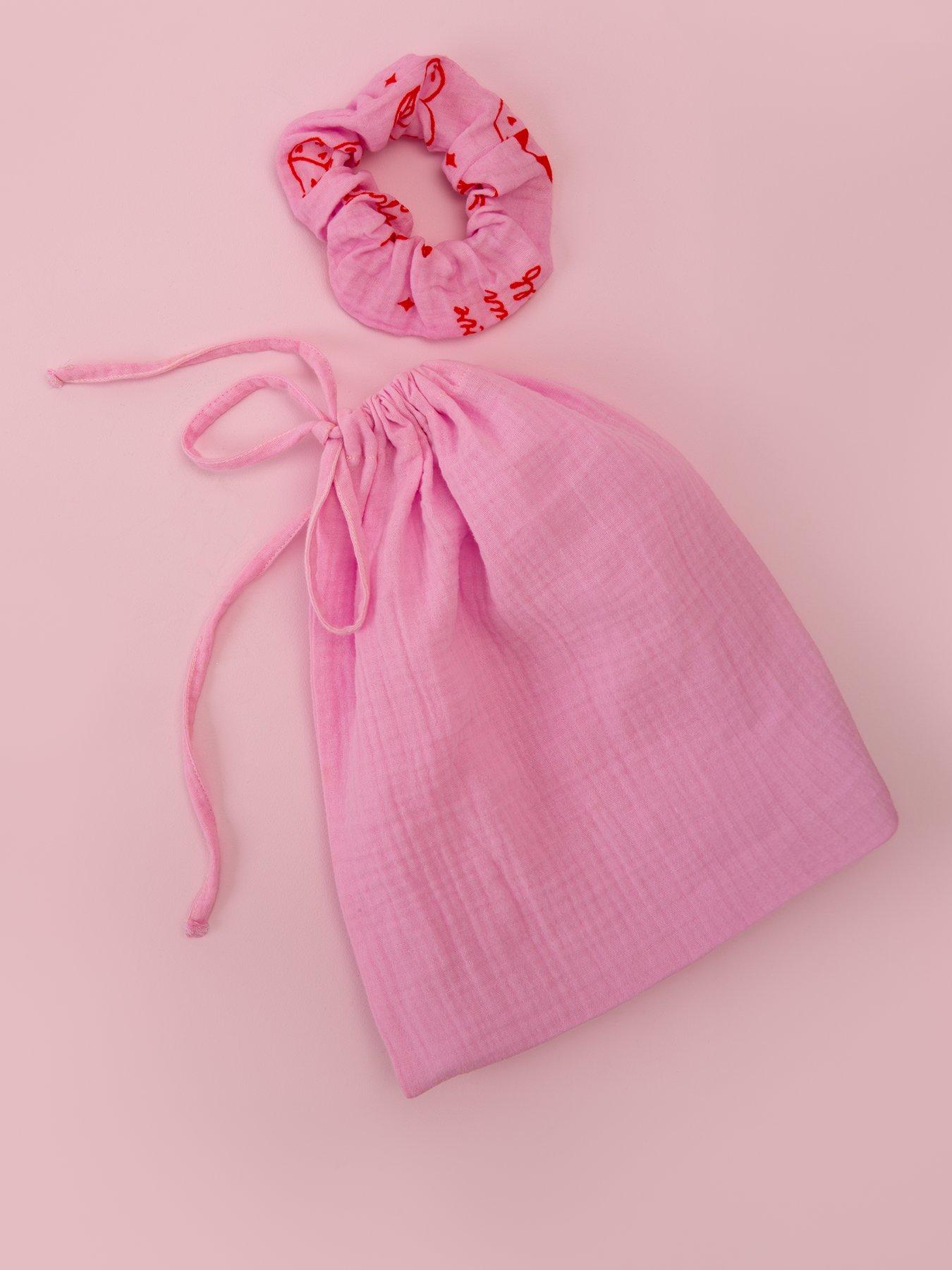 Image 7 of 7 of V by Very <p>x Howrad Studios Pyjamas and Scrunchie Gift Set&nbsp;- Pink</p>