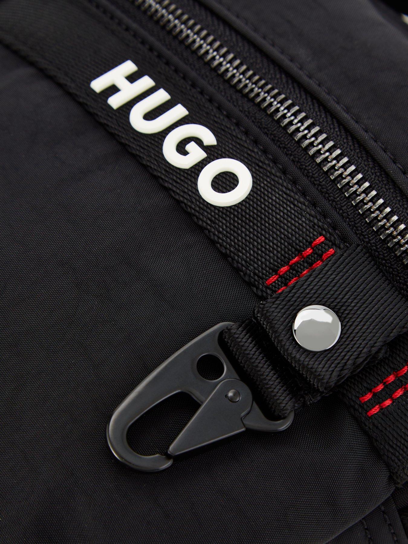 hugo-dusky-tape-contrast-logo-camera-bag-blackoutfit