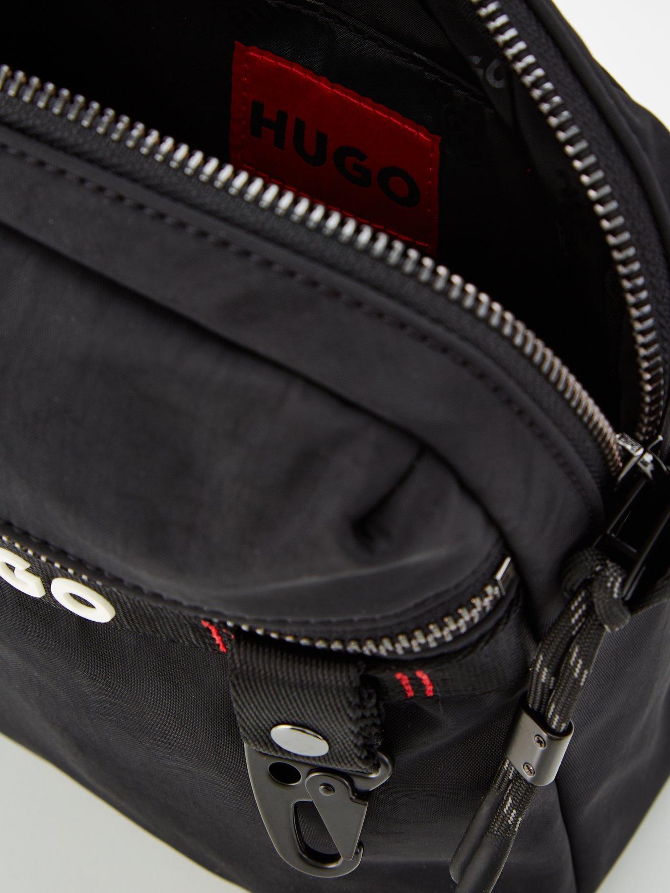 hugo-dusky-tape-contrast-logo-camera-bag-blackdetail