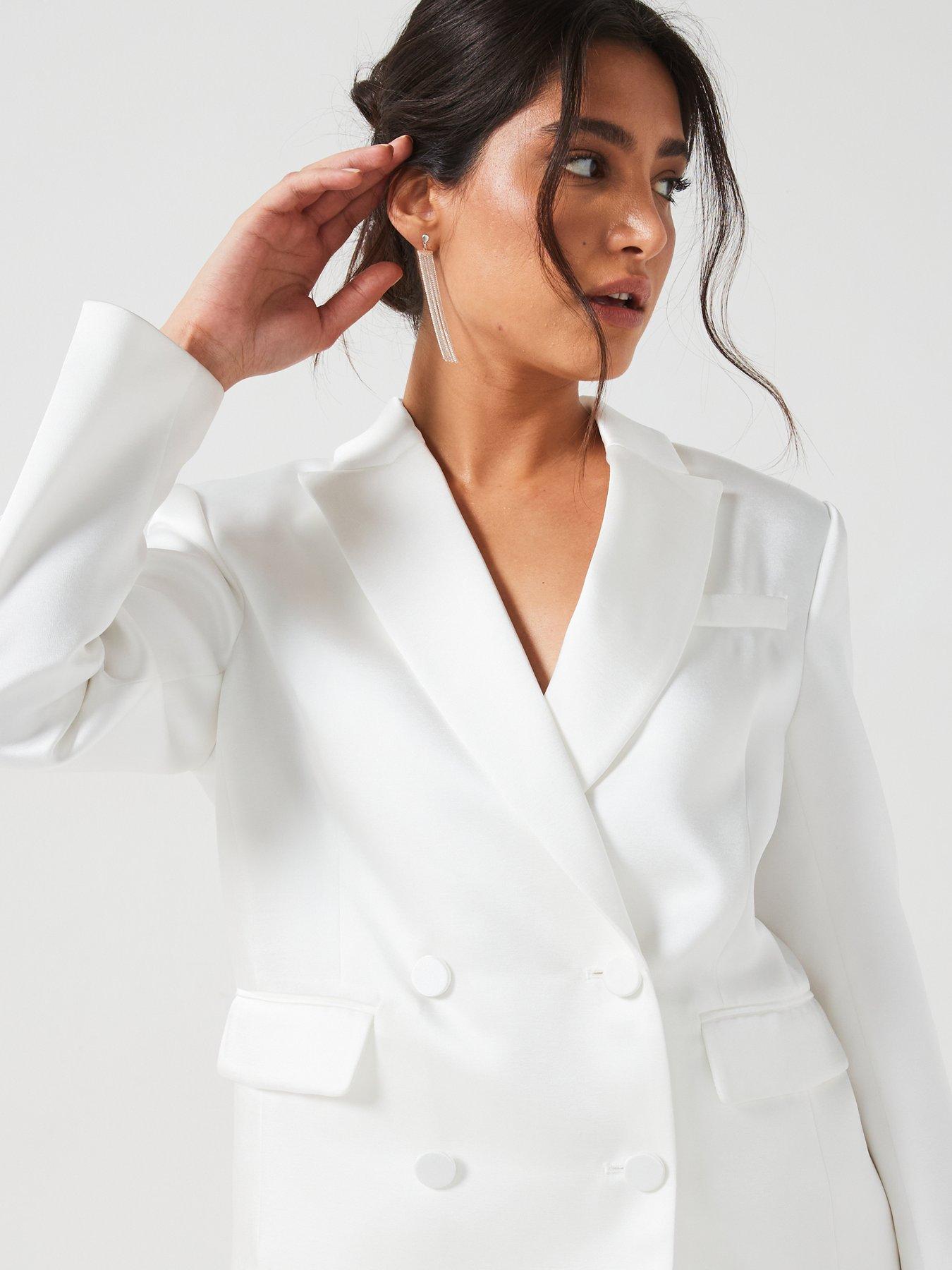 six-stories-boxy-oversized-satin-blazer-whiteoutfit