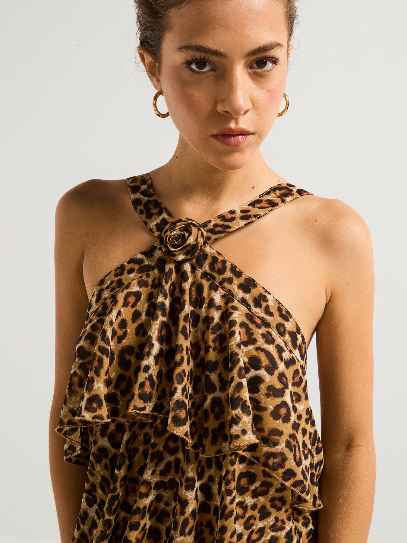 vero-moda-leopard-print-ruffle-halter-neck-maxi-dress-blackdetail