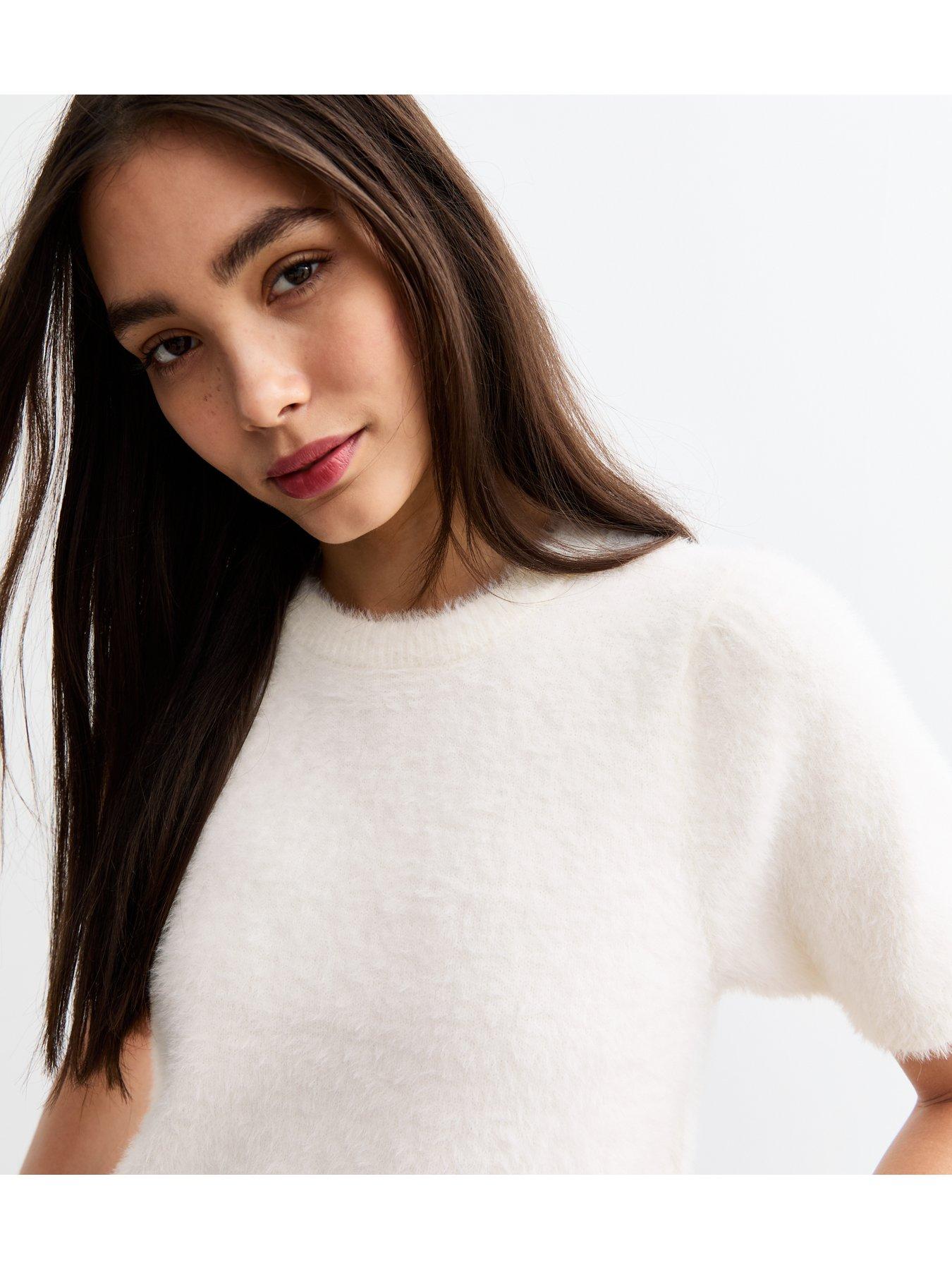 new-look-off-white-fluffy-knit-short-sleeve-topoutfit