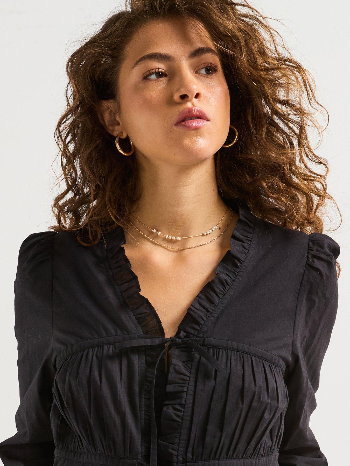 Image 4 of 6 of PIECES V Neck Frill Detail Blouse - Black