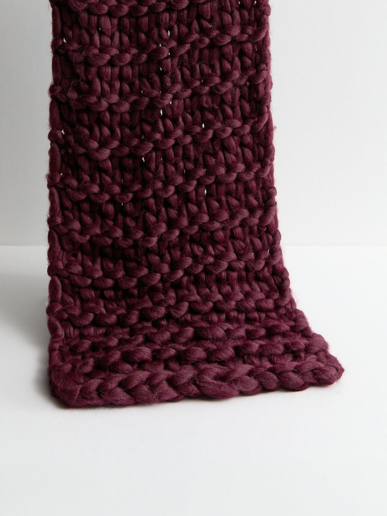 new-look-burgundy-chunky-knit-scarf