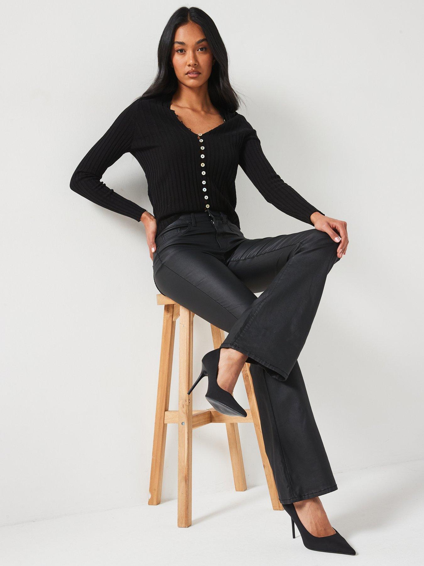 only-mid-rise-coated-flare-leggings-blackoutfit