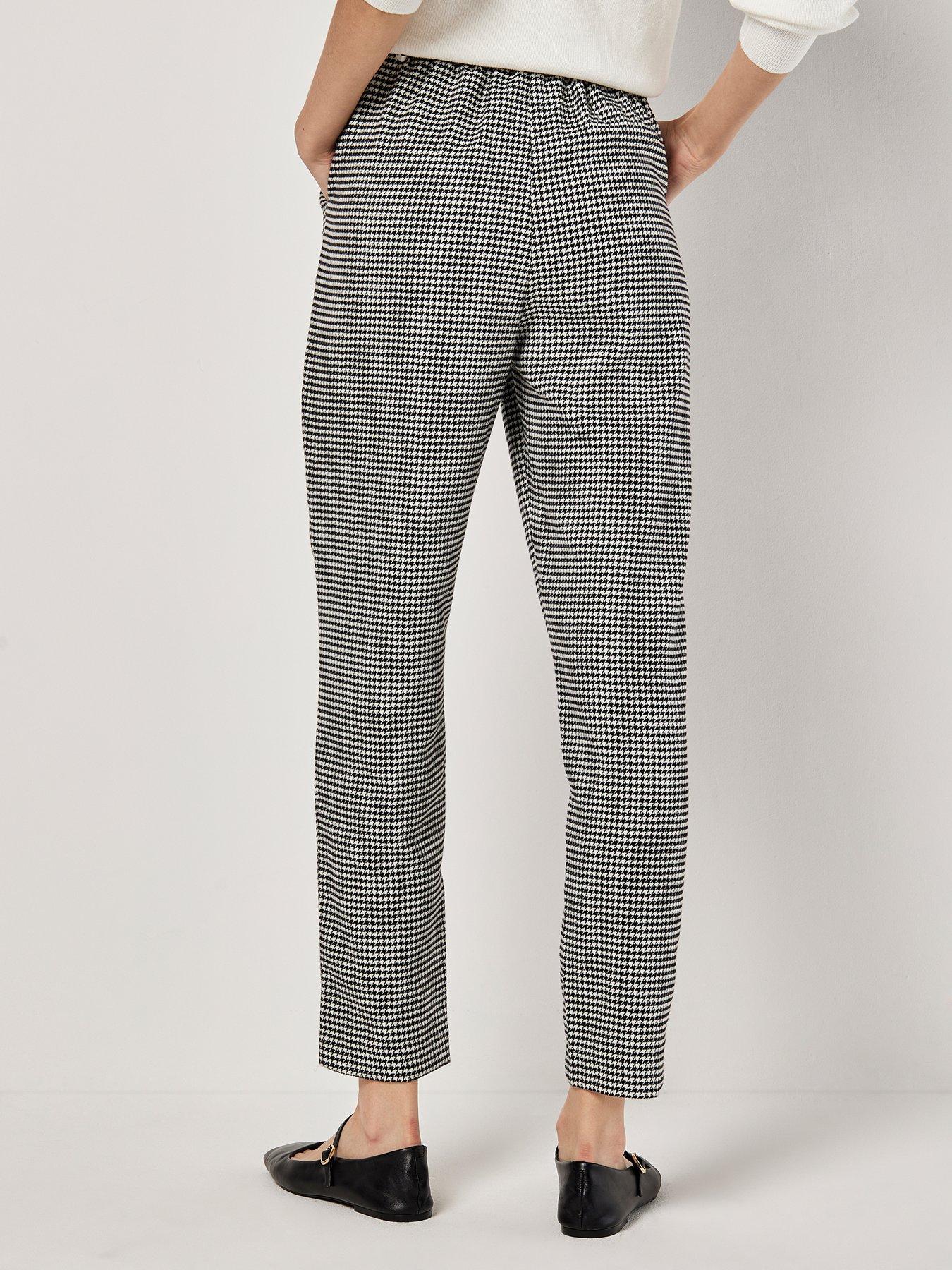 apricot-paperbag-dogtooth-trousers-co-ord-blackstillFront