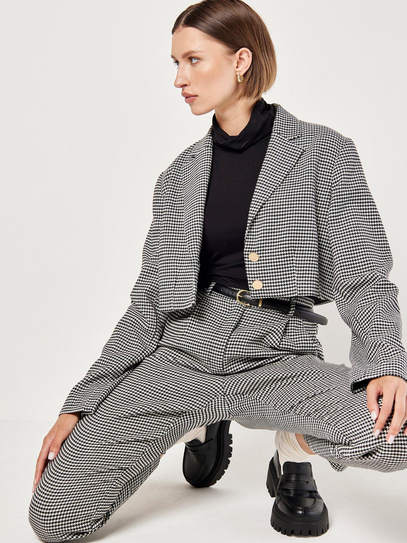 apricot-paperbag-dogtooth-trousers-co-ord-blackoutfit