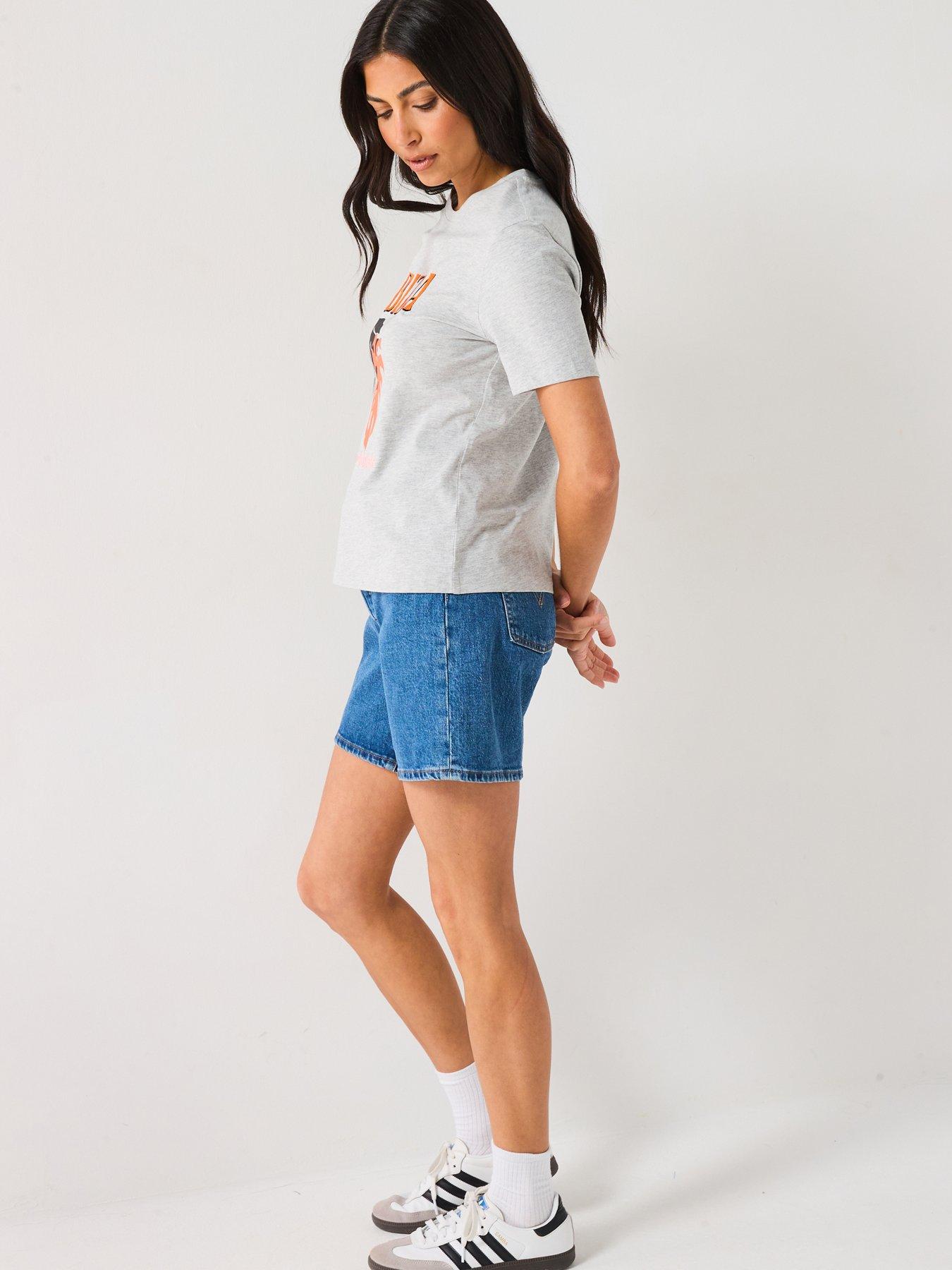 Image 6 of 6 of Everyday Graphic T-Shirt - Grey