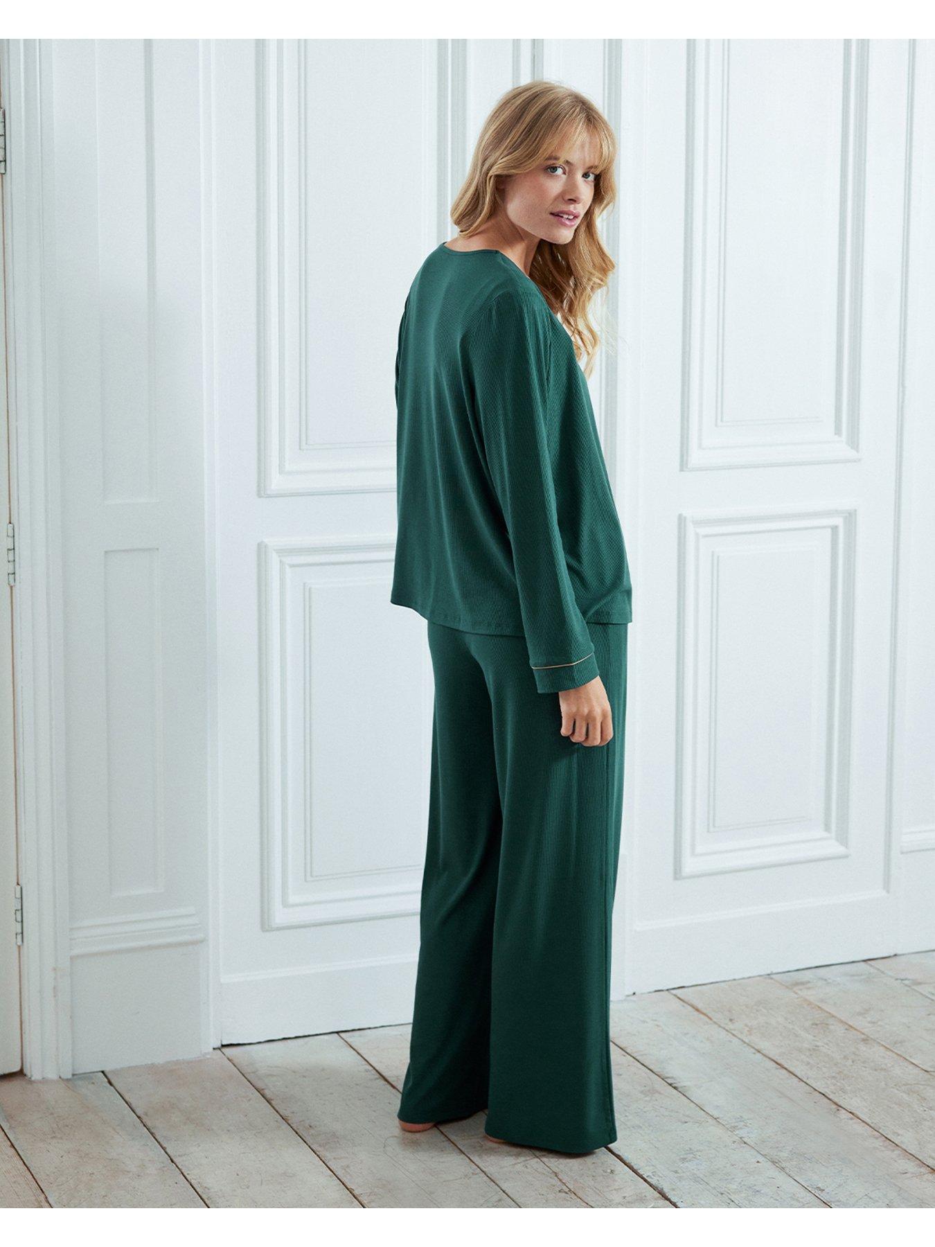 chelsea-peers-ribbed-lounge-cardigan-set-emeraldstillFront