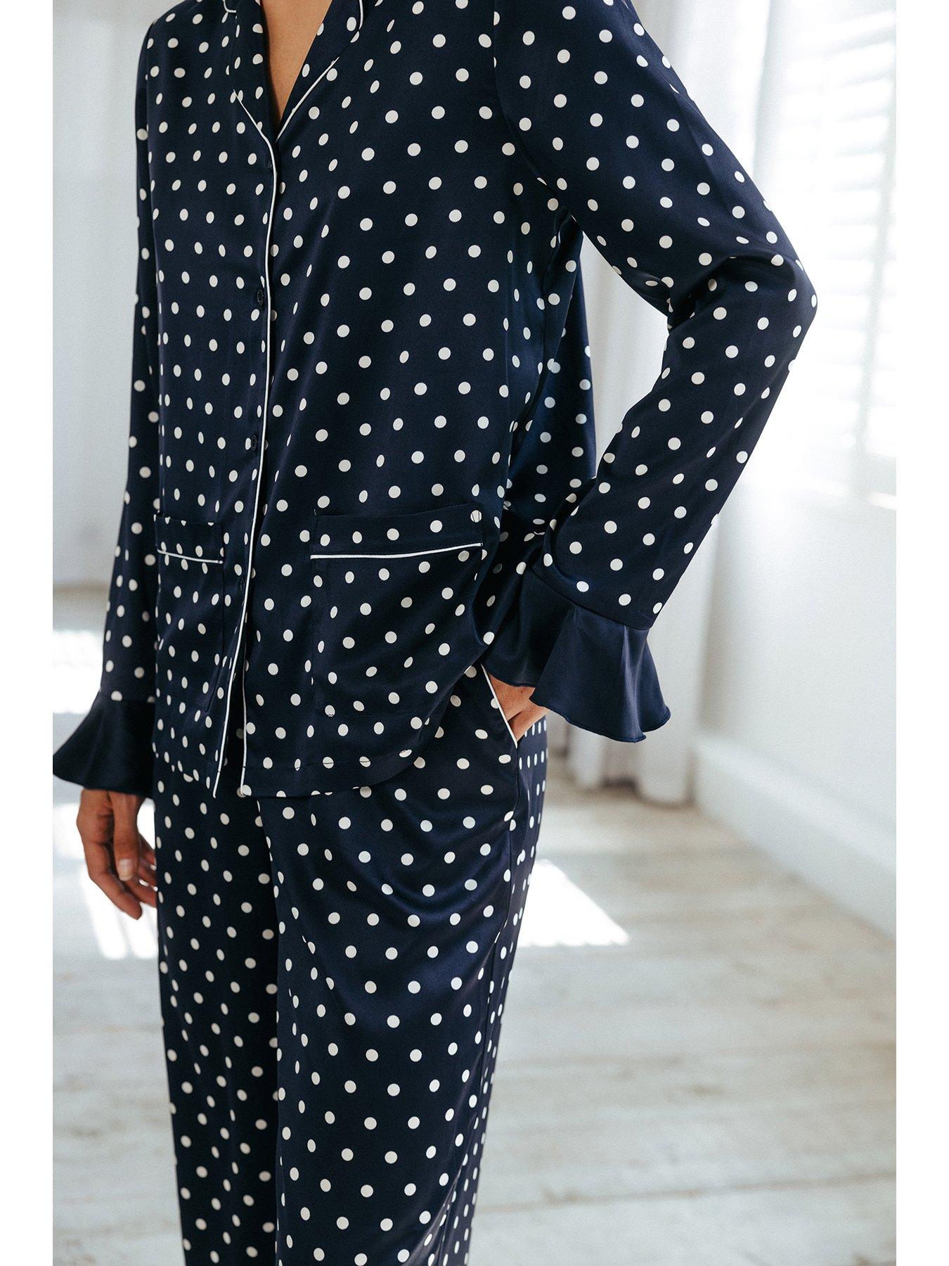 chelsea-peers-chelsea-peers-satin-frill-polka-dot-long-pyjama-setoutfit