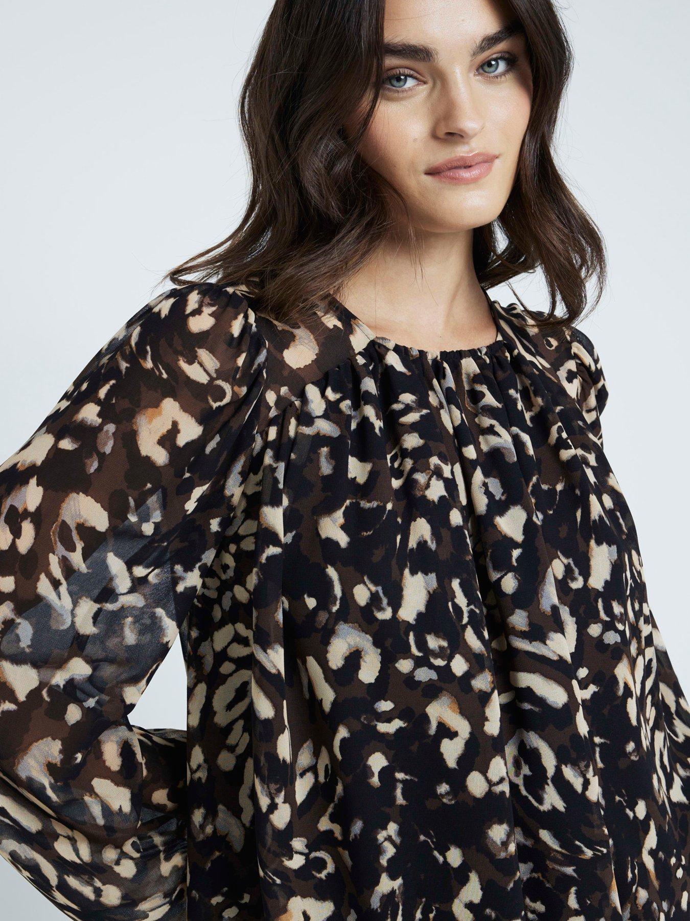 river-island-animal-gathered-bubble-blouse-blackdetail