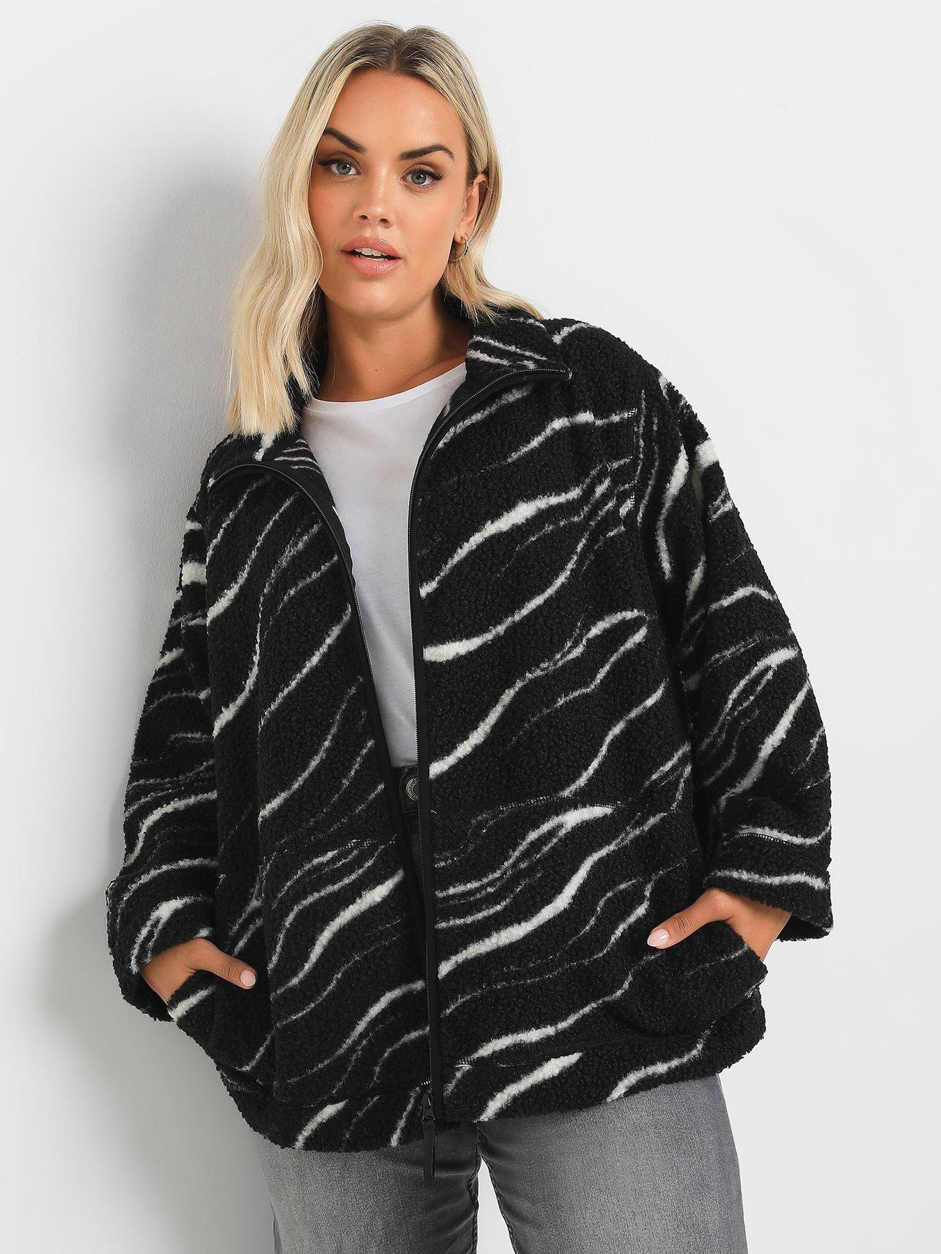 yours-curve-zebra-borg-fleece-jacketoutfit