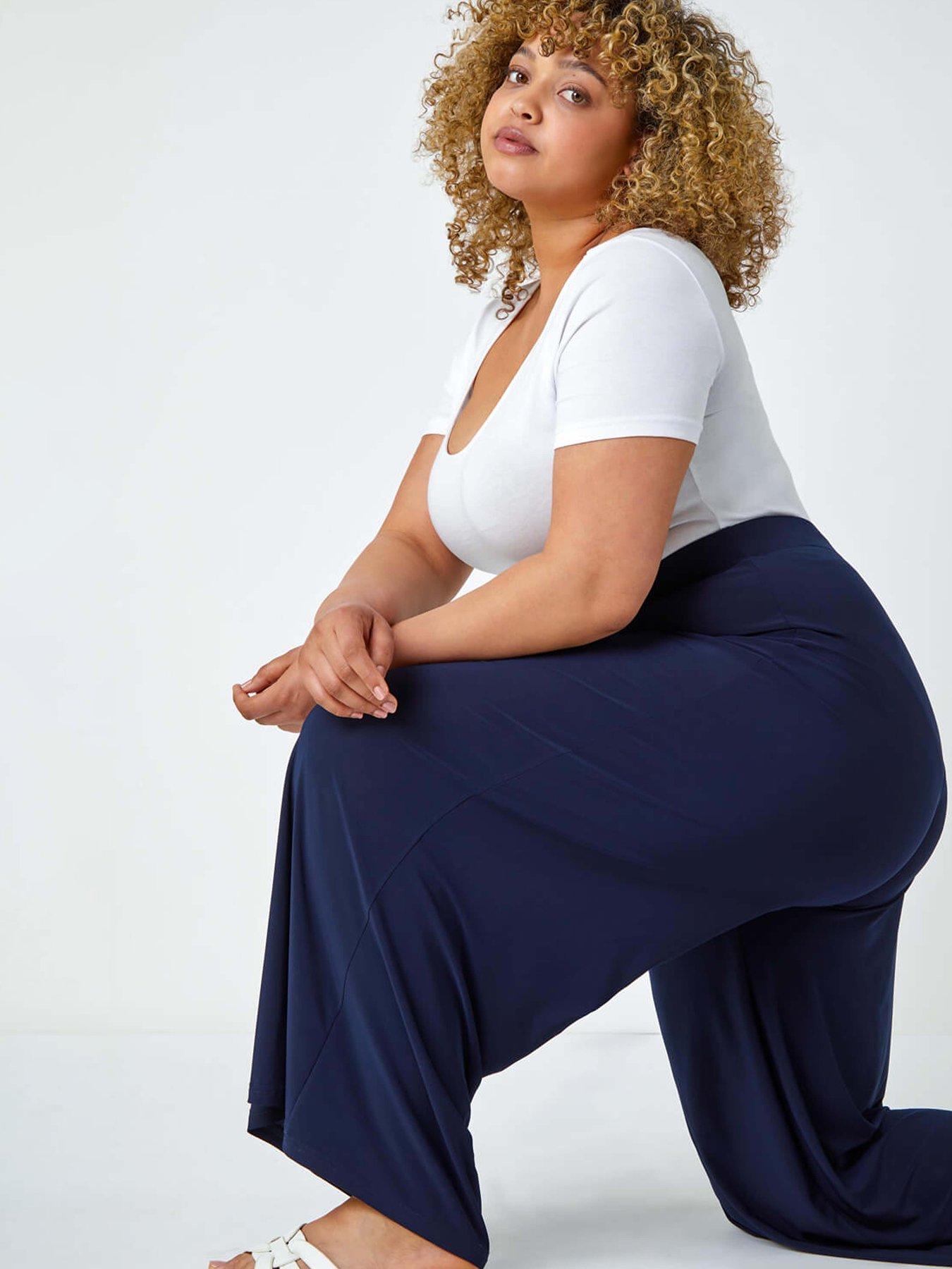 roman-curve-elastic-waist-wide-leg-trousers-navyoutfit