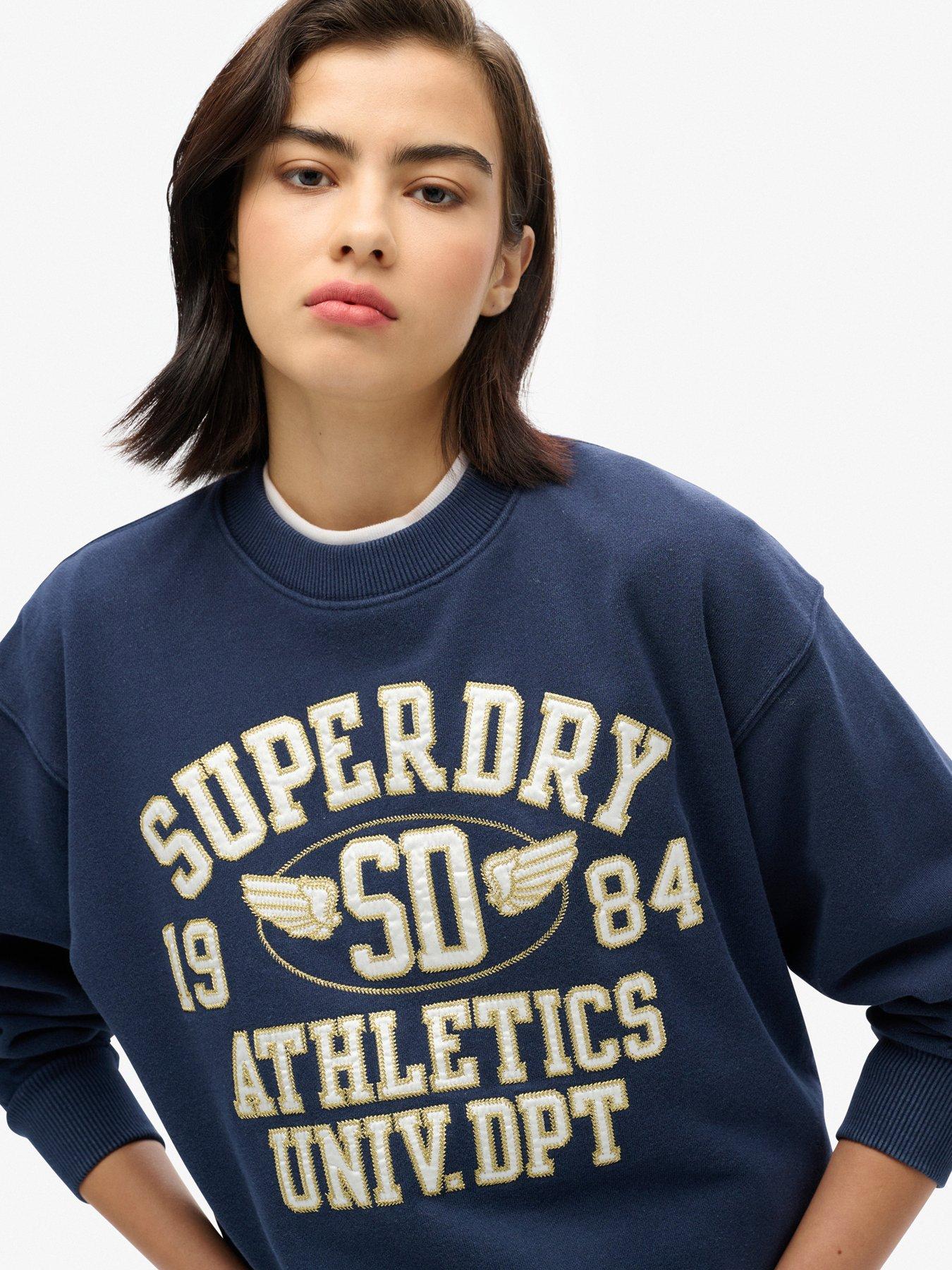 superdry-college-script-loose-sweatshirt-navyoutfit