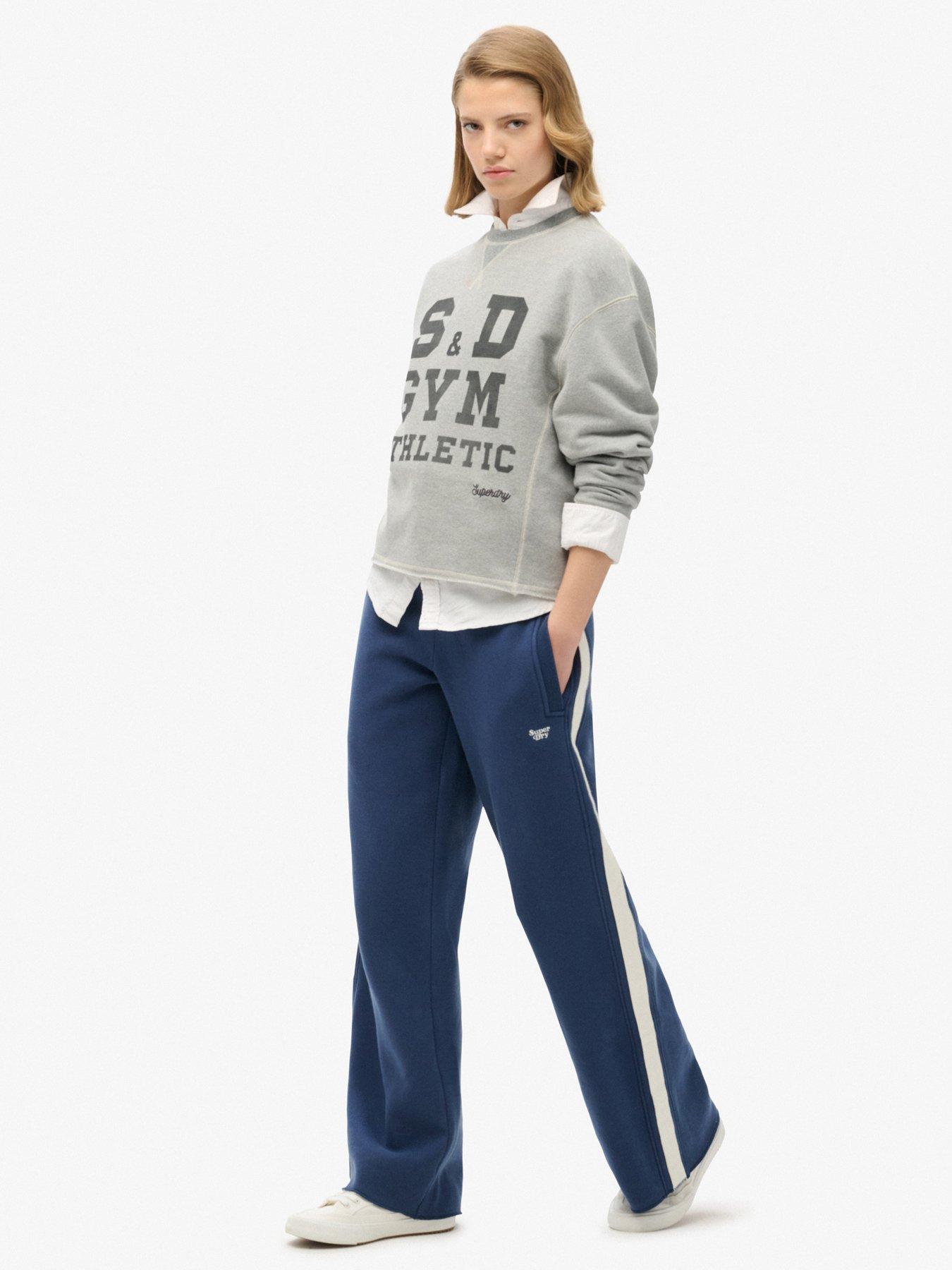 superdry-essential-logo-straight-joggers-navyoutfit