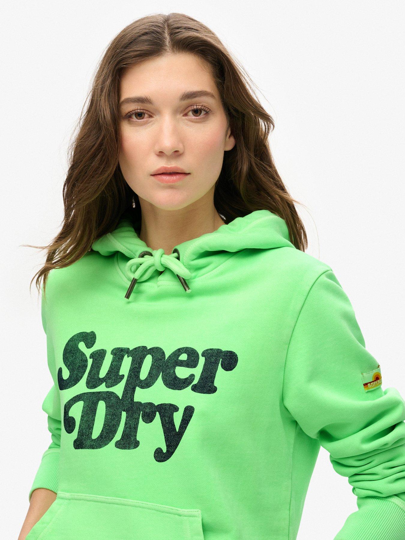 superdry-cooper-tonal-logo-hoodie-greenoutfit