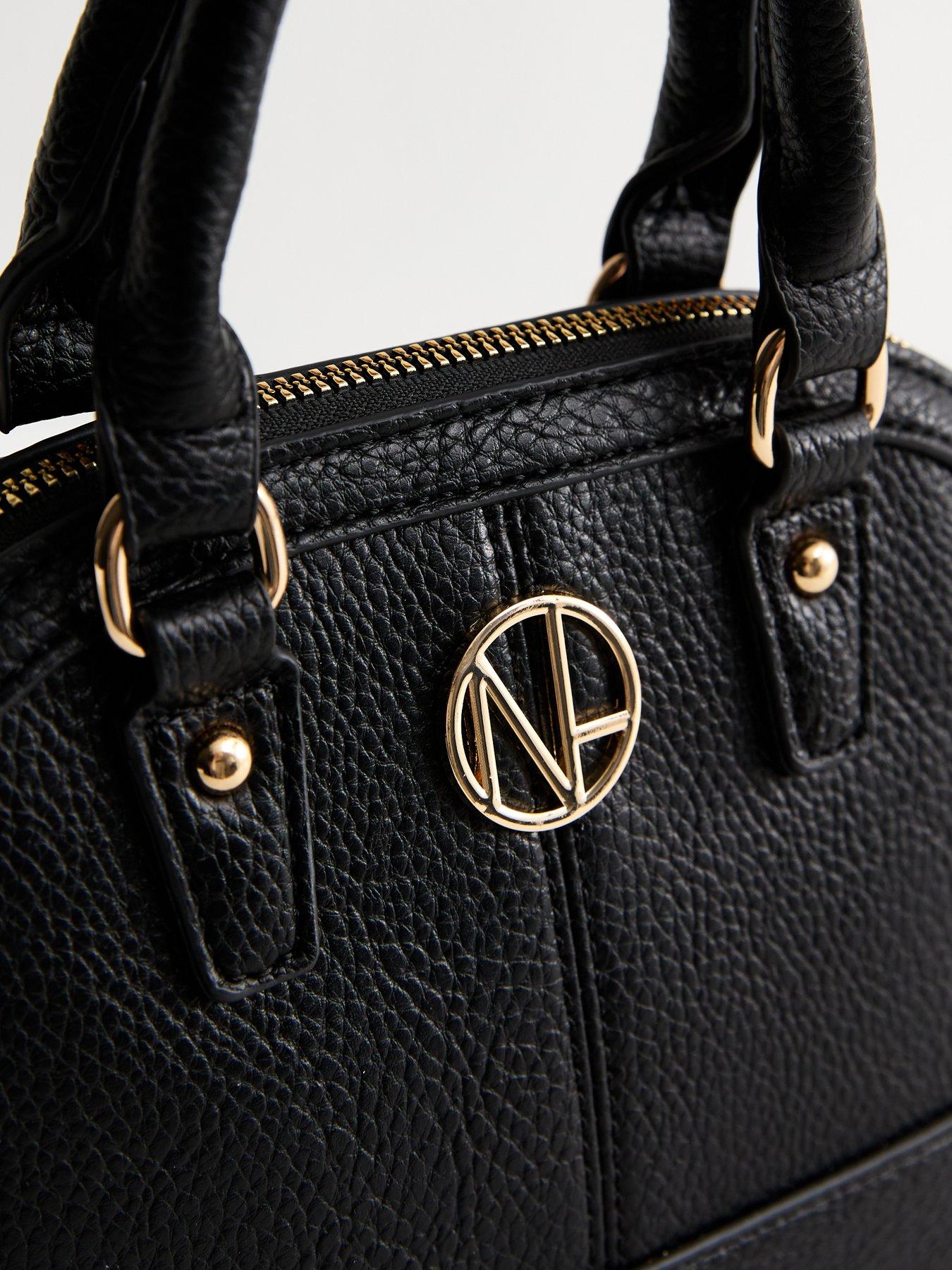 new-look-black-grained-faux-leather-crossbody-bagoutfit