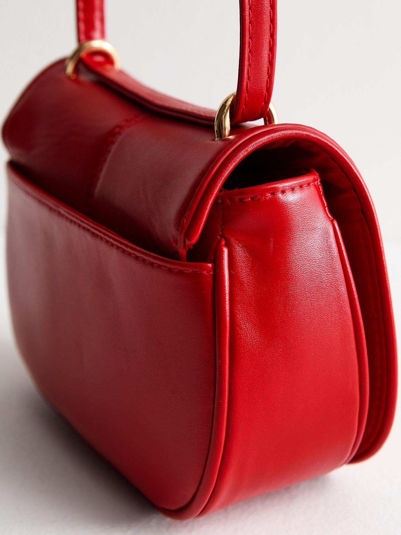 new-look-red-leather-look-twist-lock-saddle-bagoutfit