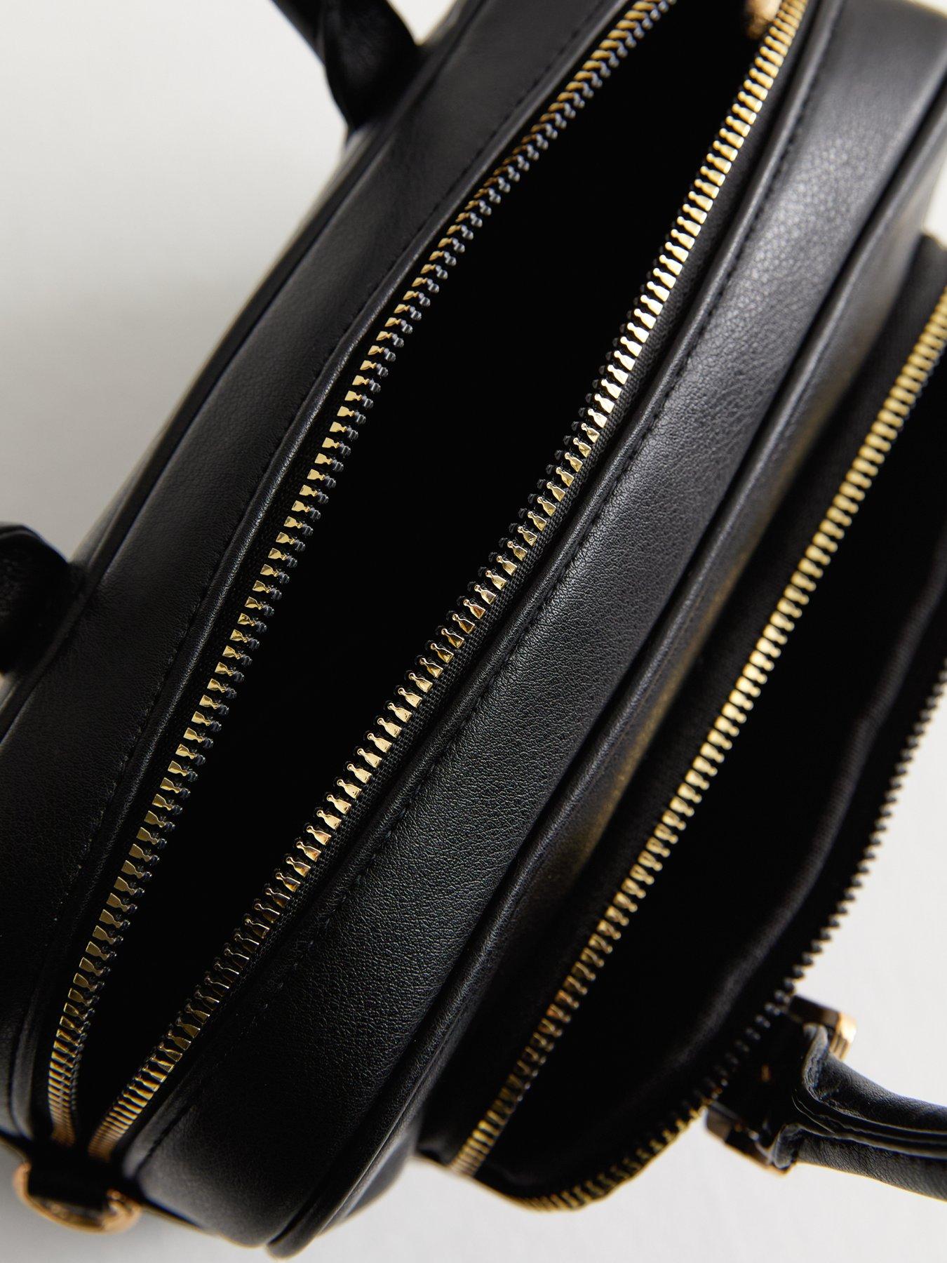 new-look-black-faux-leather-buckle-crossbody-bagdetail