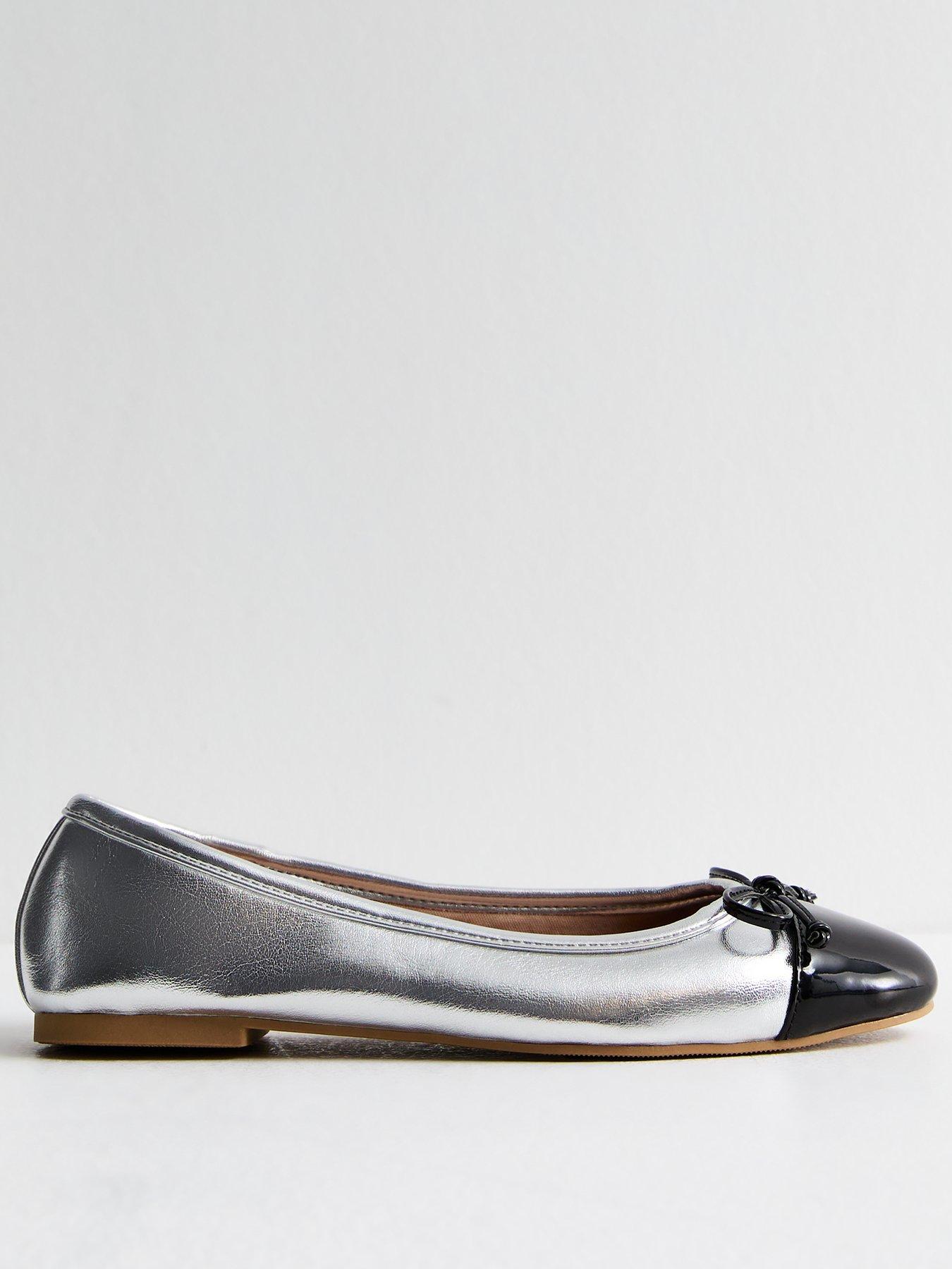 new-look-contrast-toe-cap-ballerina-pumps-silver