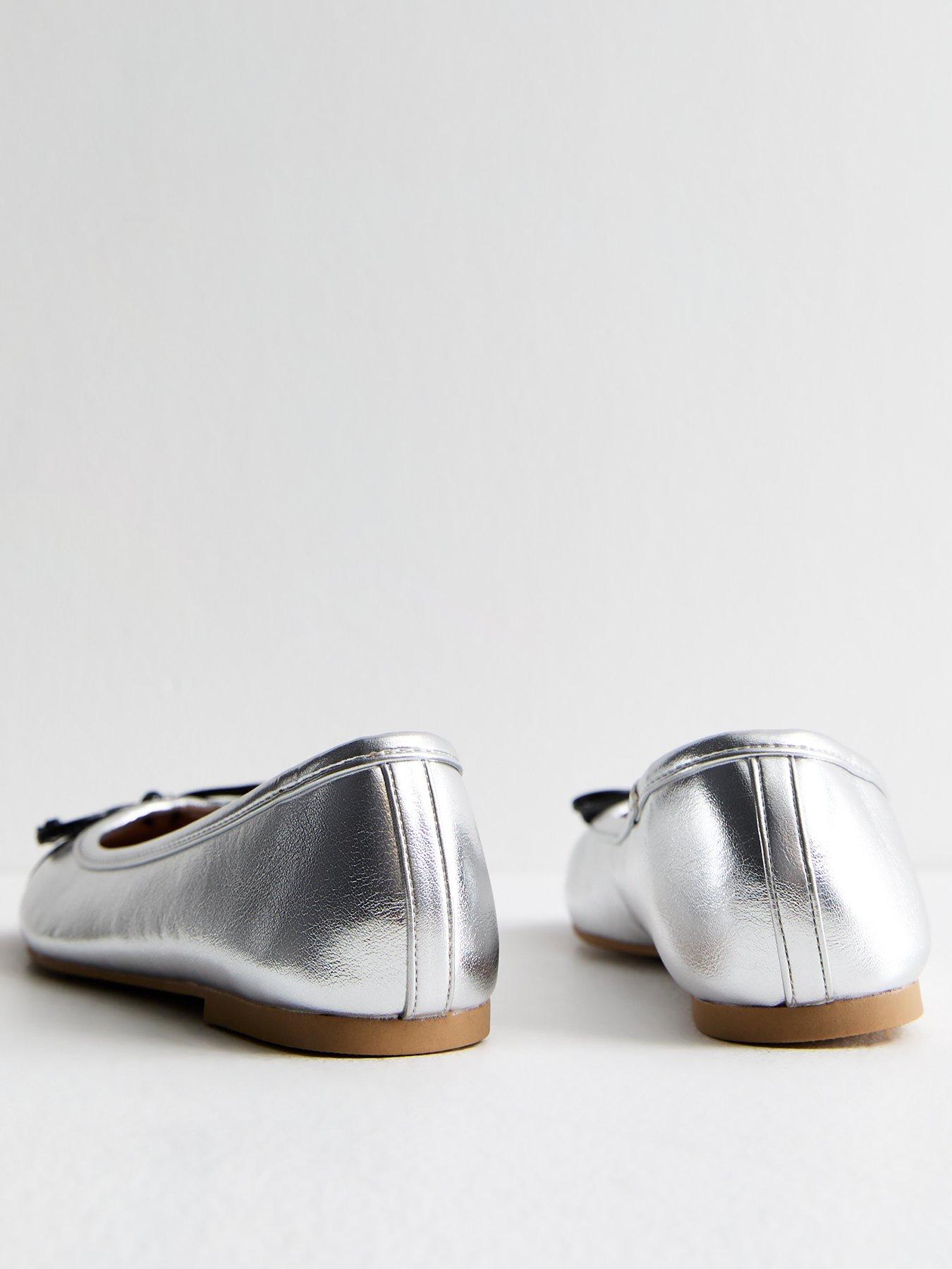 new-look-contrast-toe-cap-ballerina-pumps-silverback