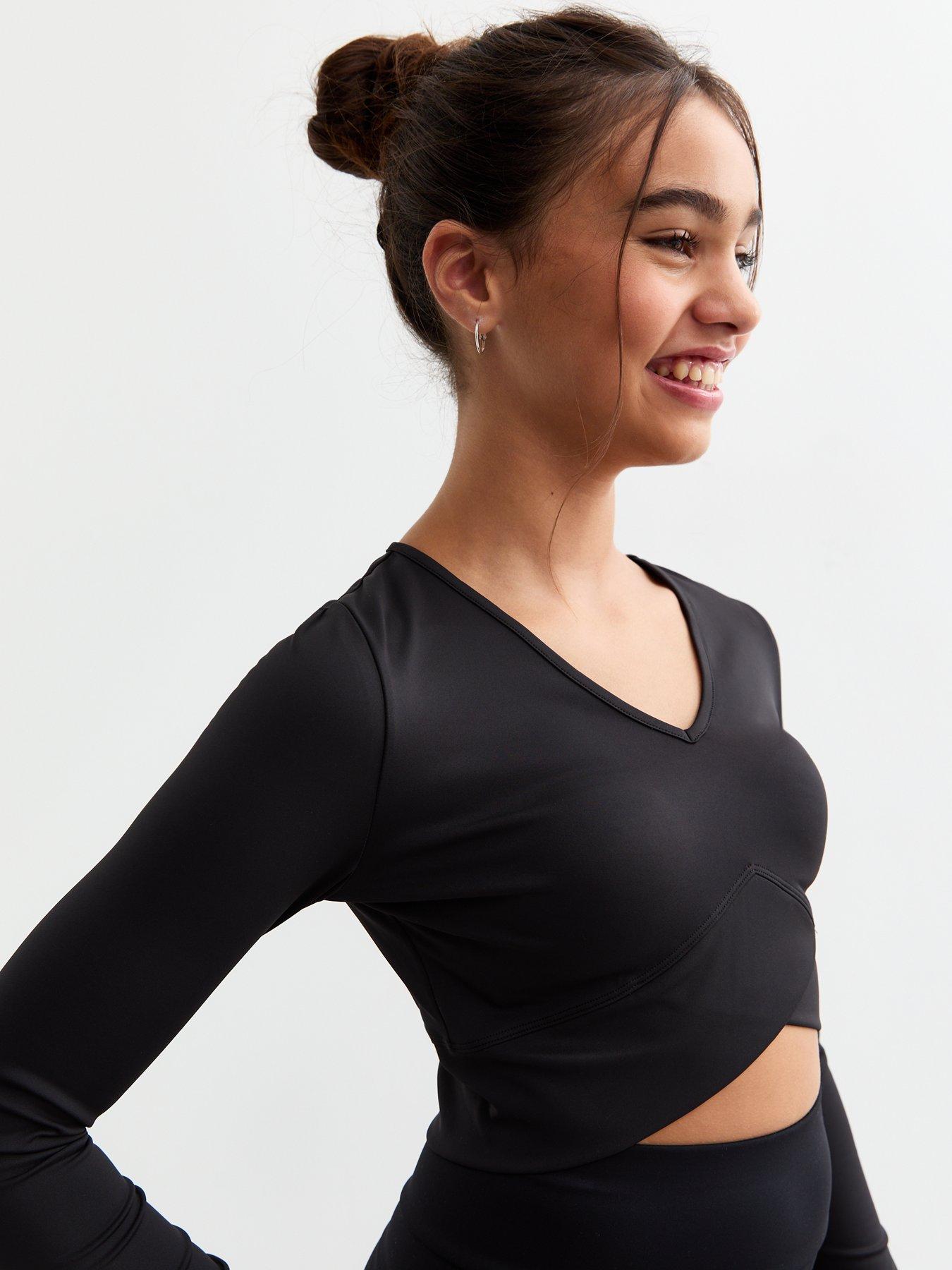 new-look-915-girls-black-asymmetric-hem-crop-topoutfit