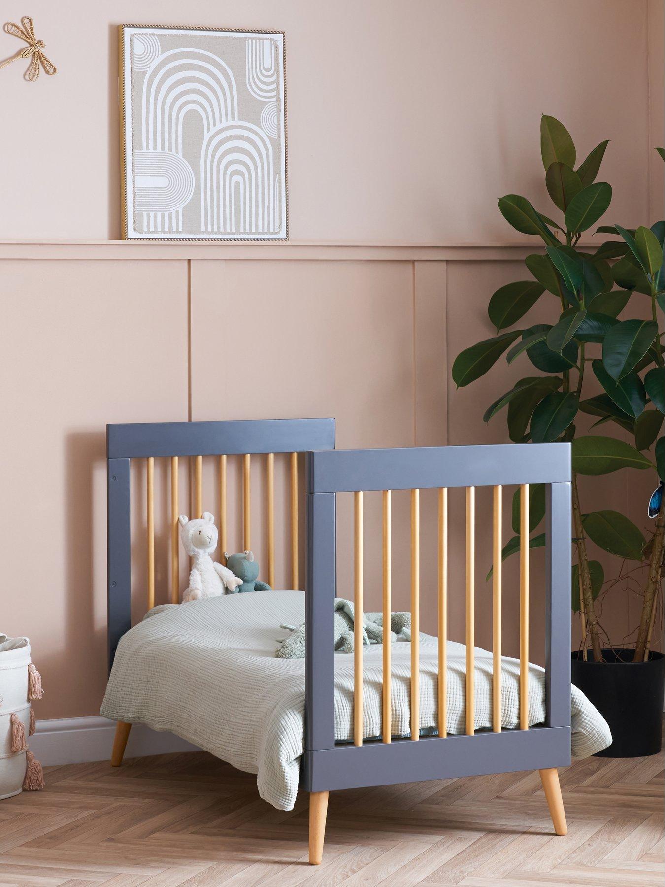 obaby-maya-mini-cot-bed-slate-with-naturaloutfit