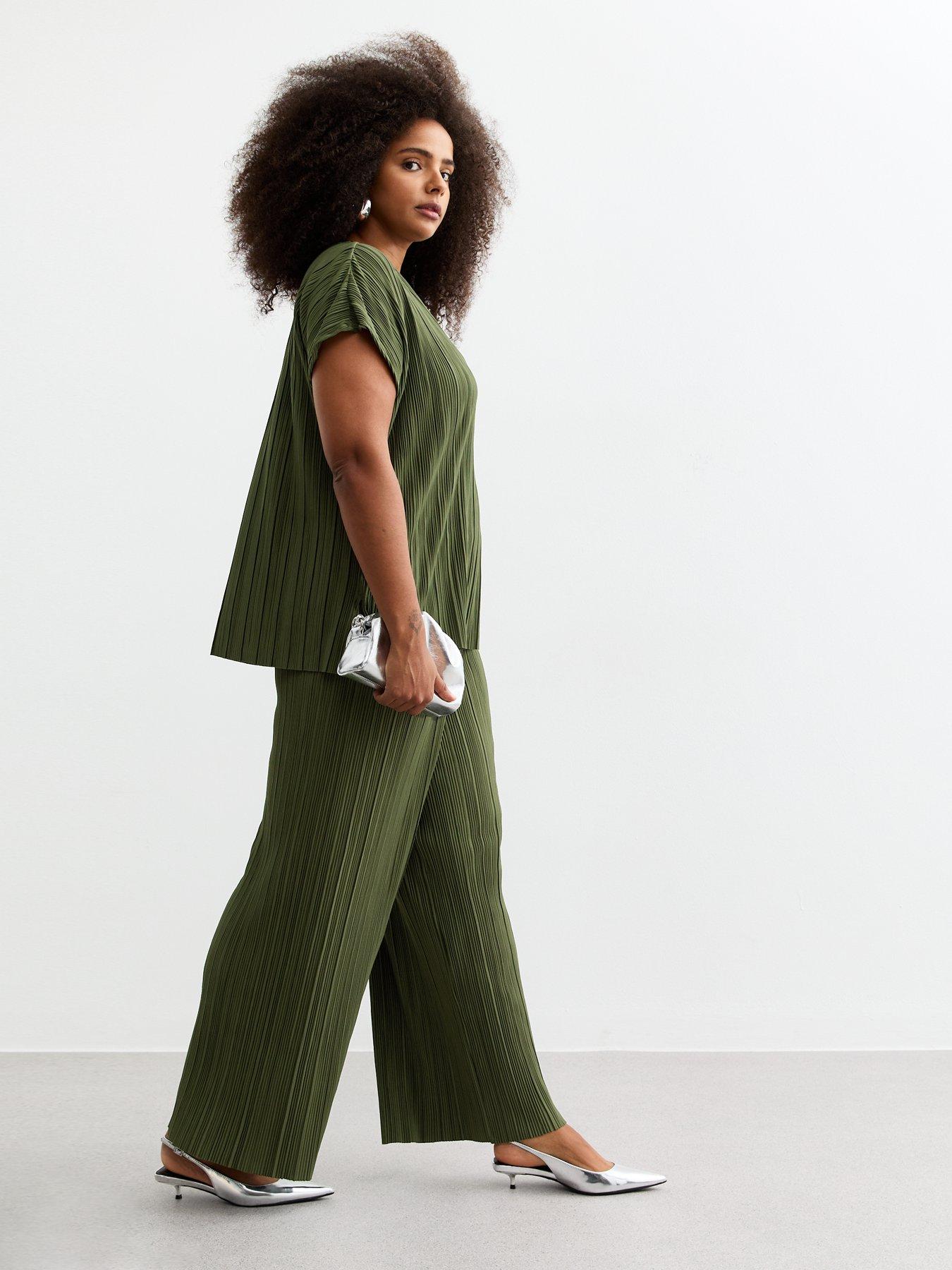 new-look-curves-khaki-plissampeacute-wide-leg-trousers-greenback