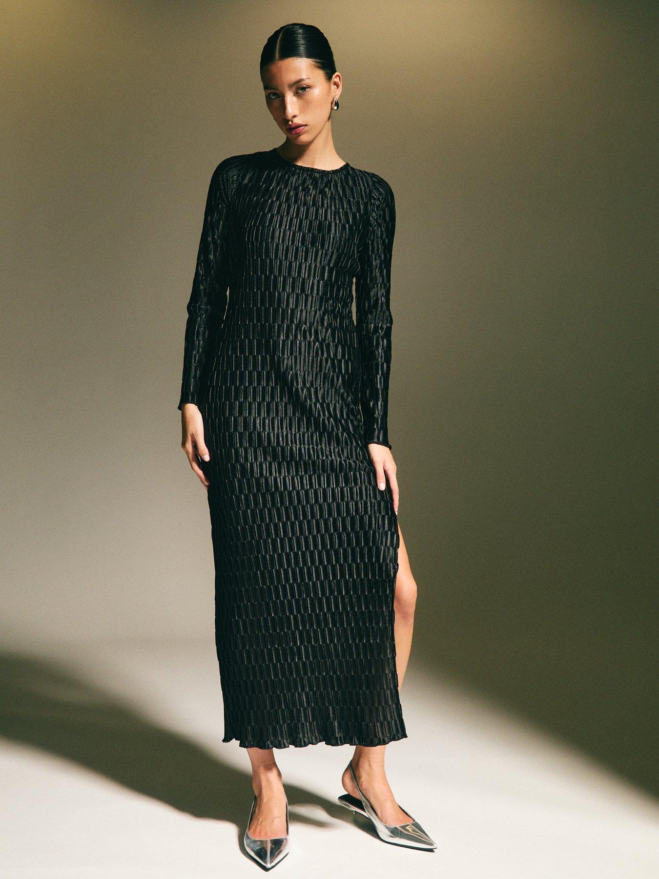 new-look-geometric-plisse-pleat-midi-dress-blackfront