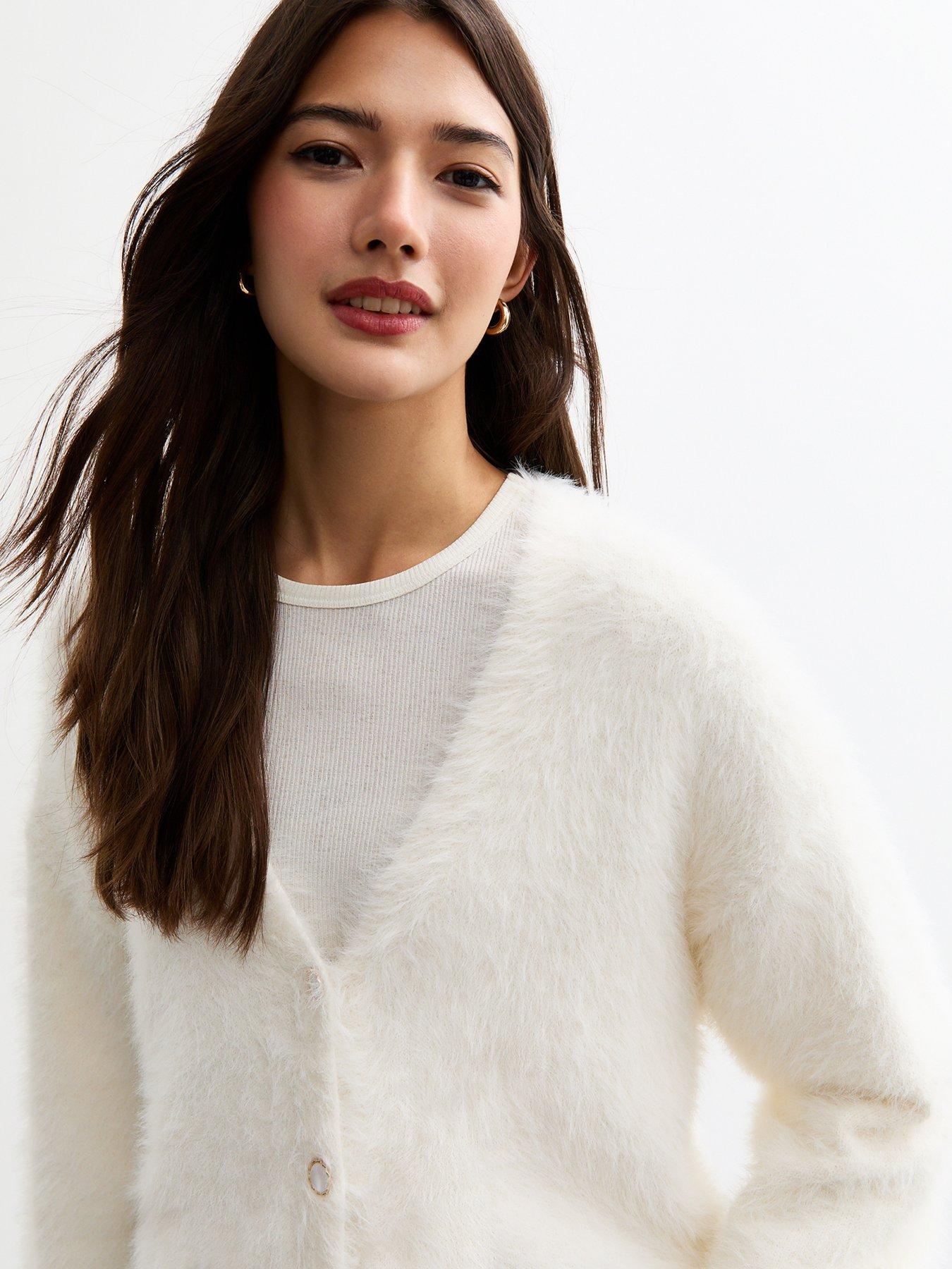 new-look-fluffy-long-sleeve-cardigan-creamoutfit