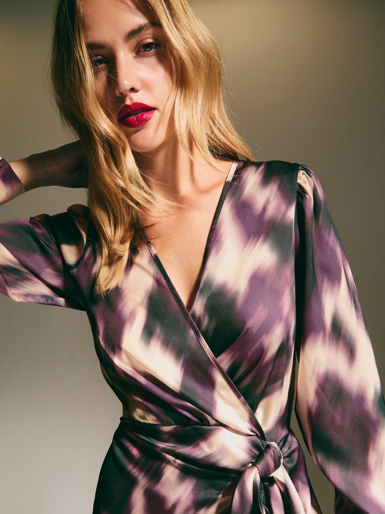 new-look-purple-abstract-satin-wrap-midi-dress-printoutfit