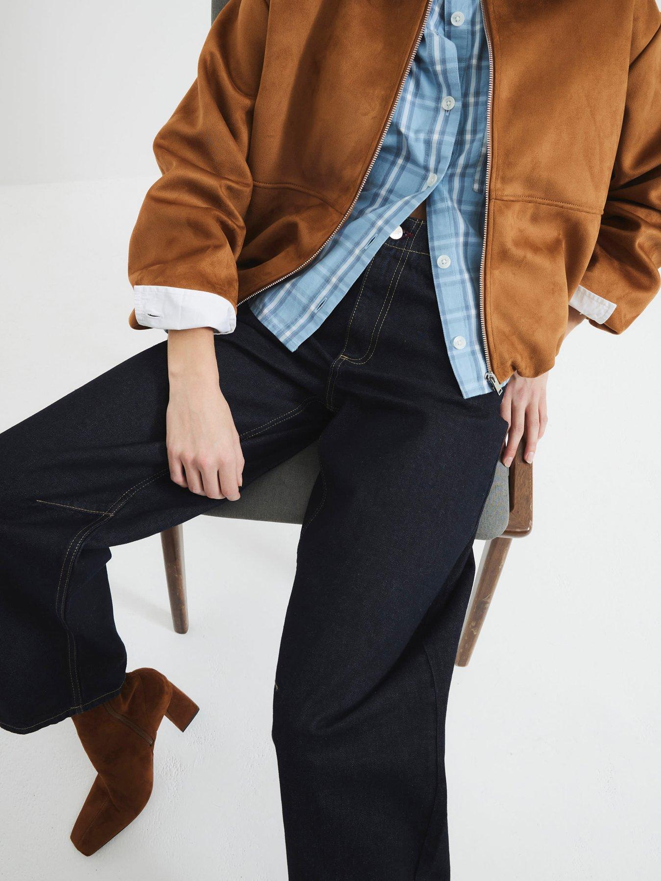 Image 4 of 5 of River Island Oversized Barrel Jeans - Blue