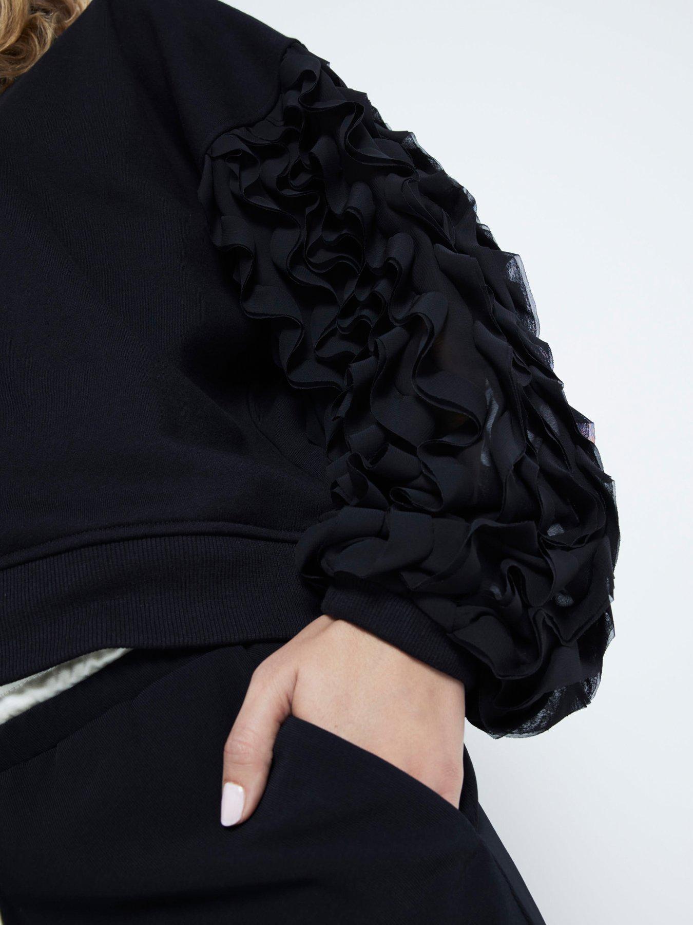 river-island-ruffle-sweat-blackoutfit