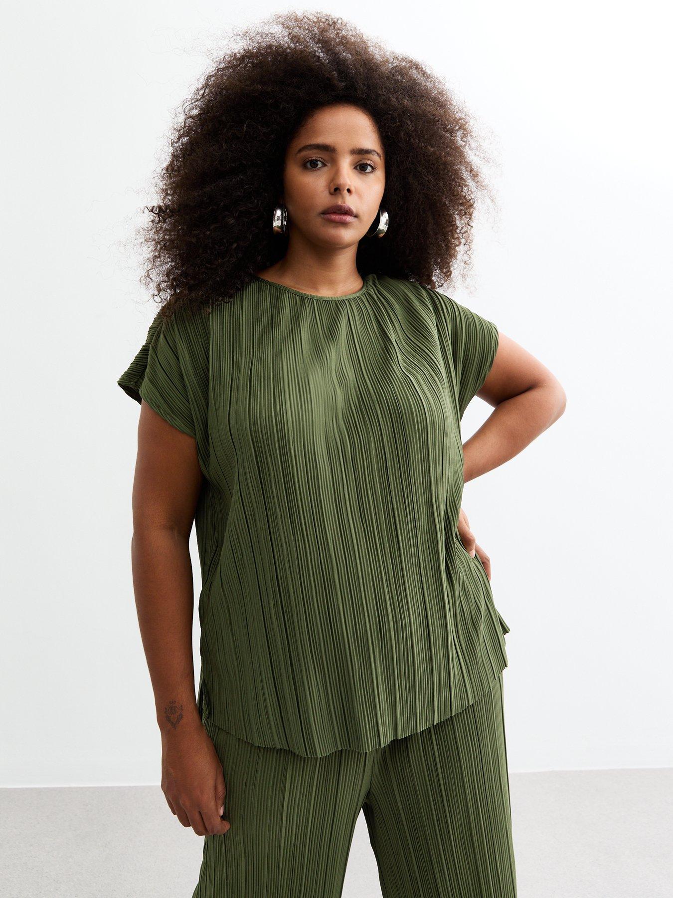 new-look-curves-khaki-plisse-t-shirt-greenfront