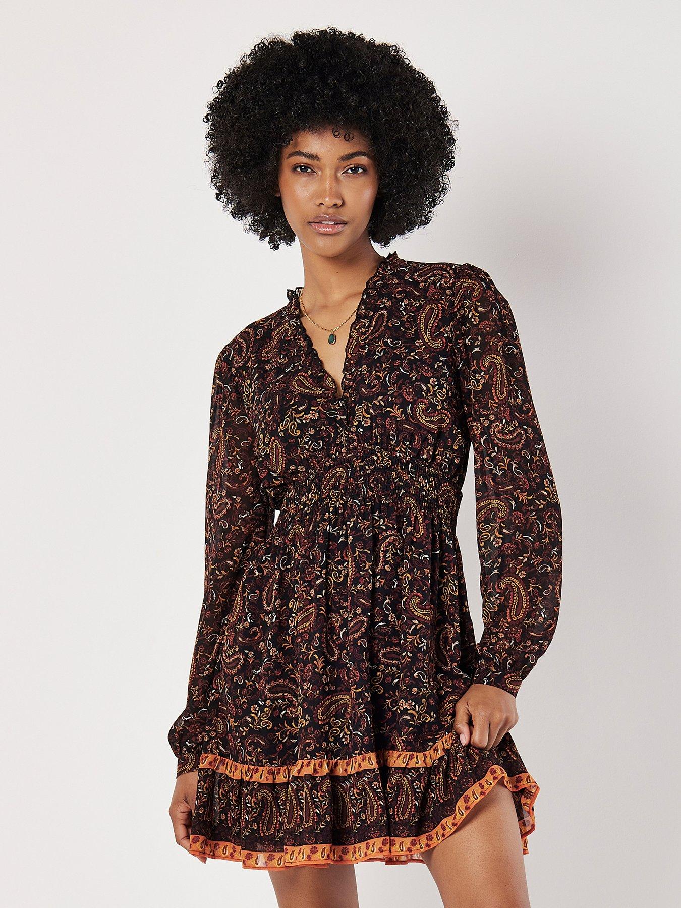 apricot-paisley-border-ruffle-dress-black