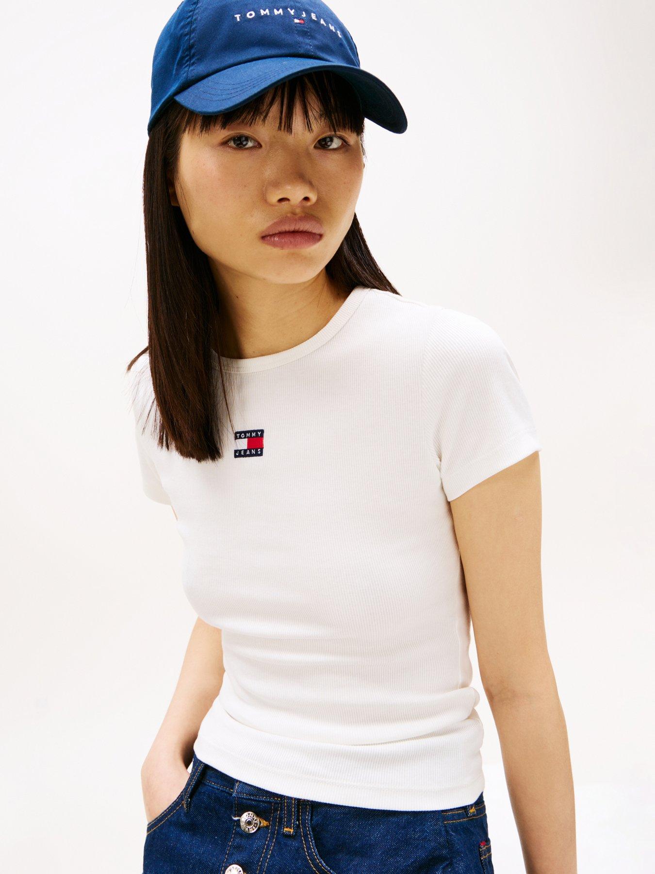 tommy-jeans-badge-logo-t-shirt-whitefront
