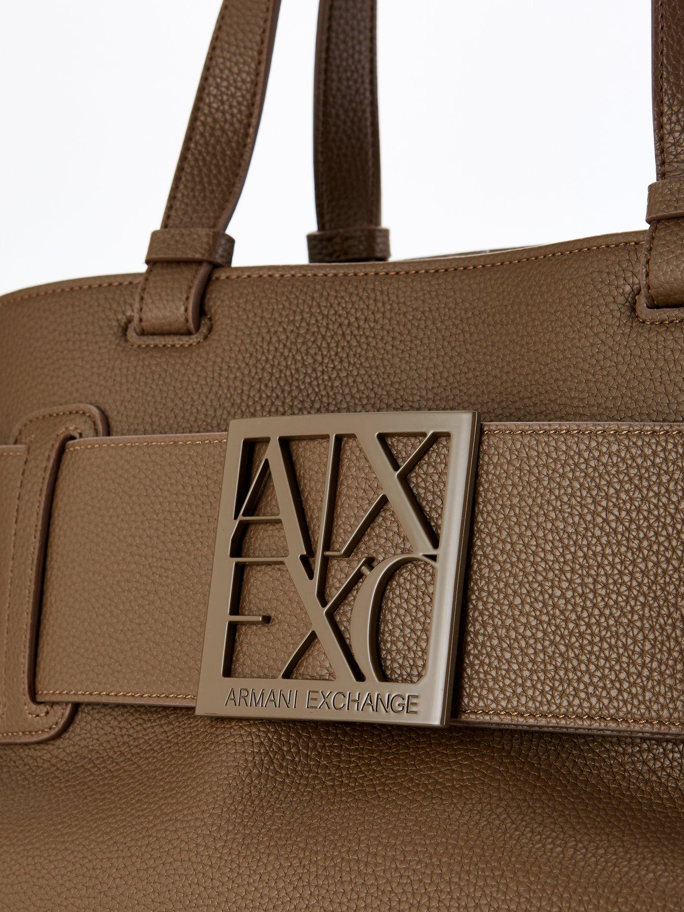 armani-exchange-large-shopping-tote-bag-beigeoutfit