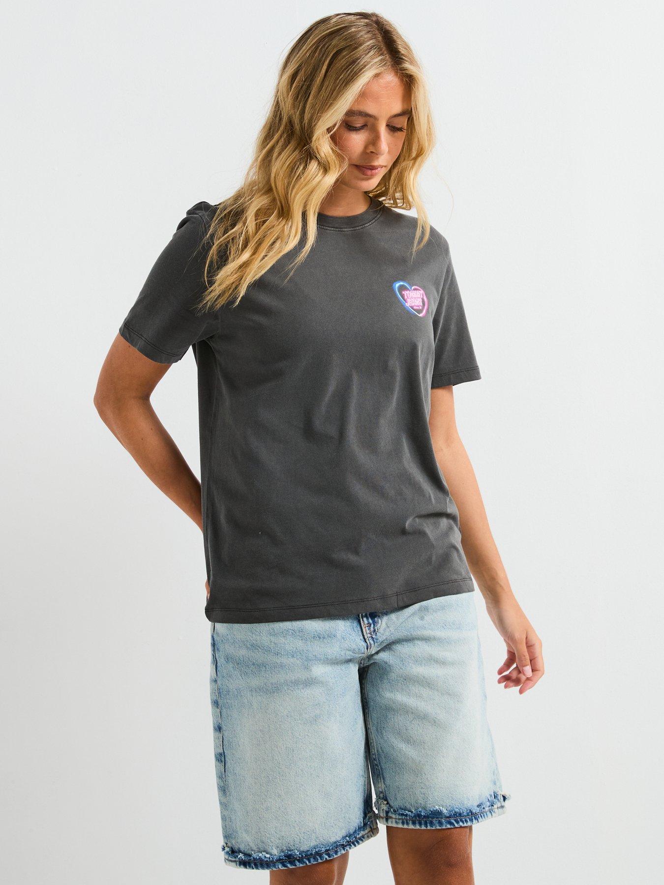 tommy-jeans-mia-relaxed-fit-bermuda-short-bluedetail