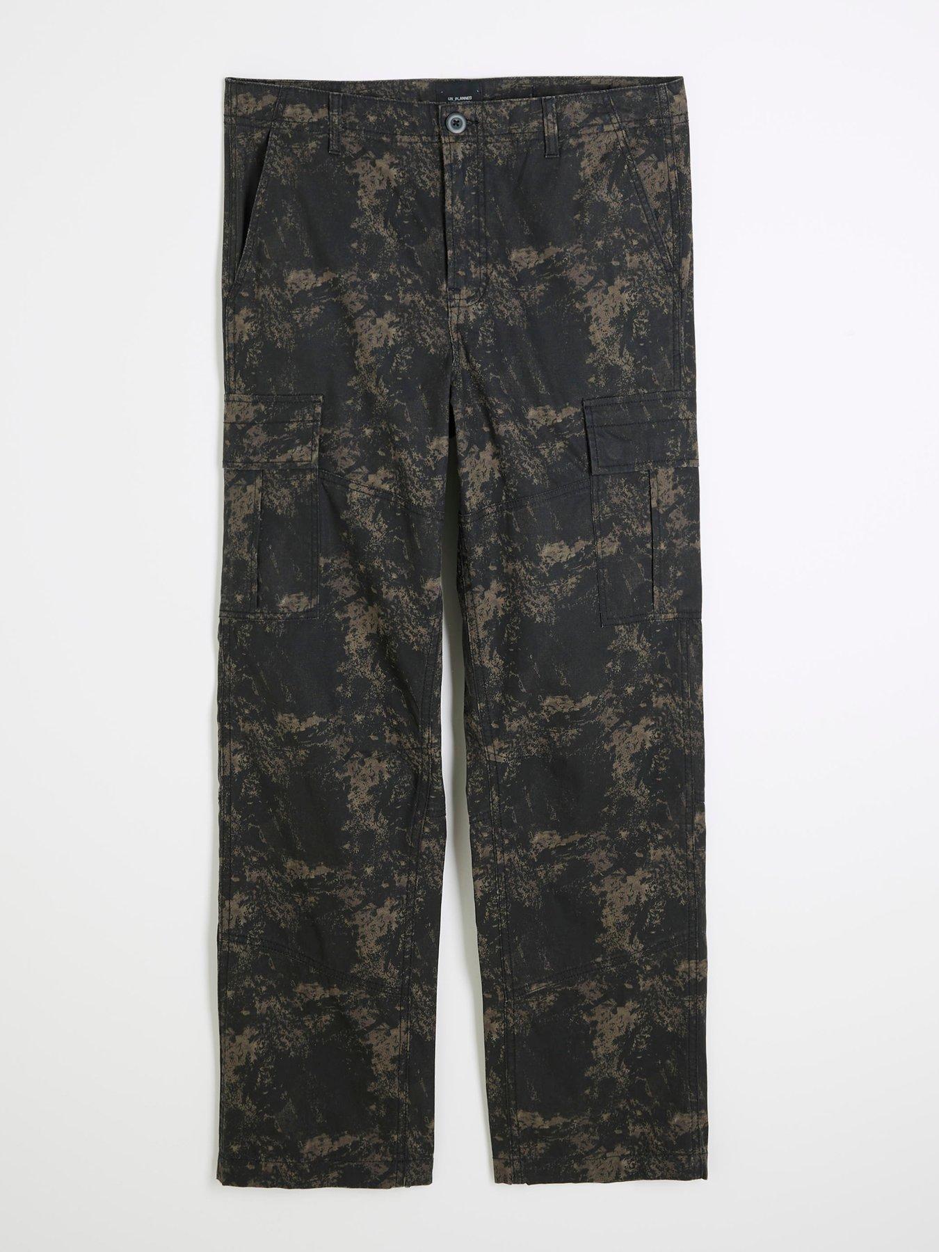 river-island-nolan-loose-camo-cargo-pantsdetail