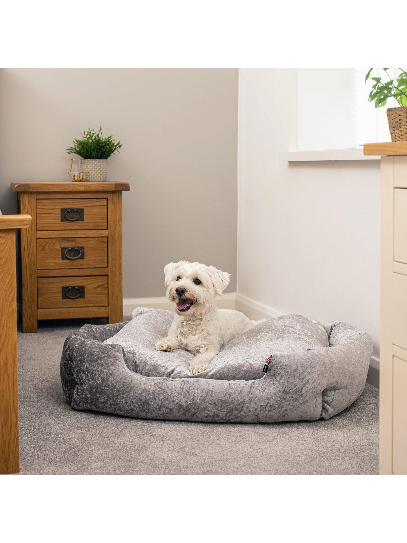 bunty-bellagio-personalised-pet-bed-silveroutfit