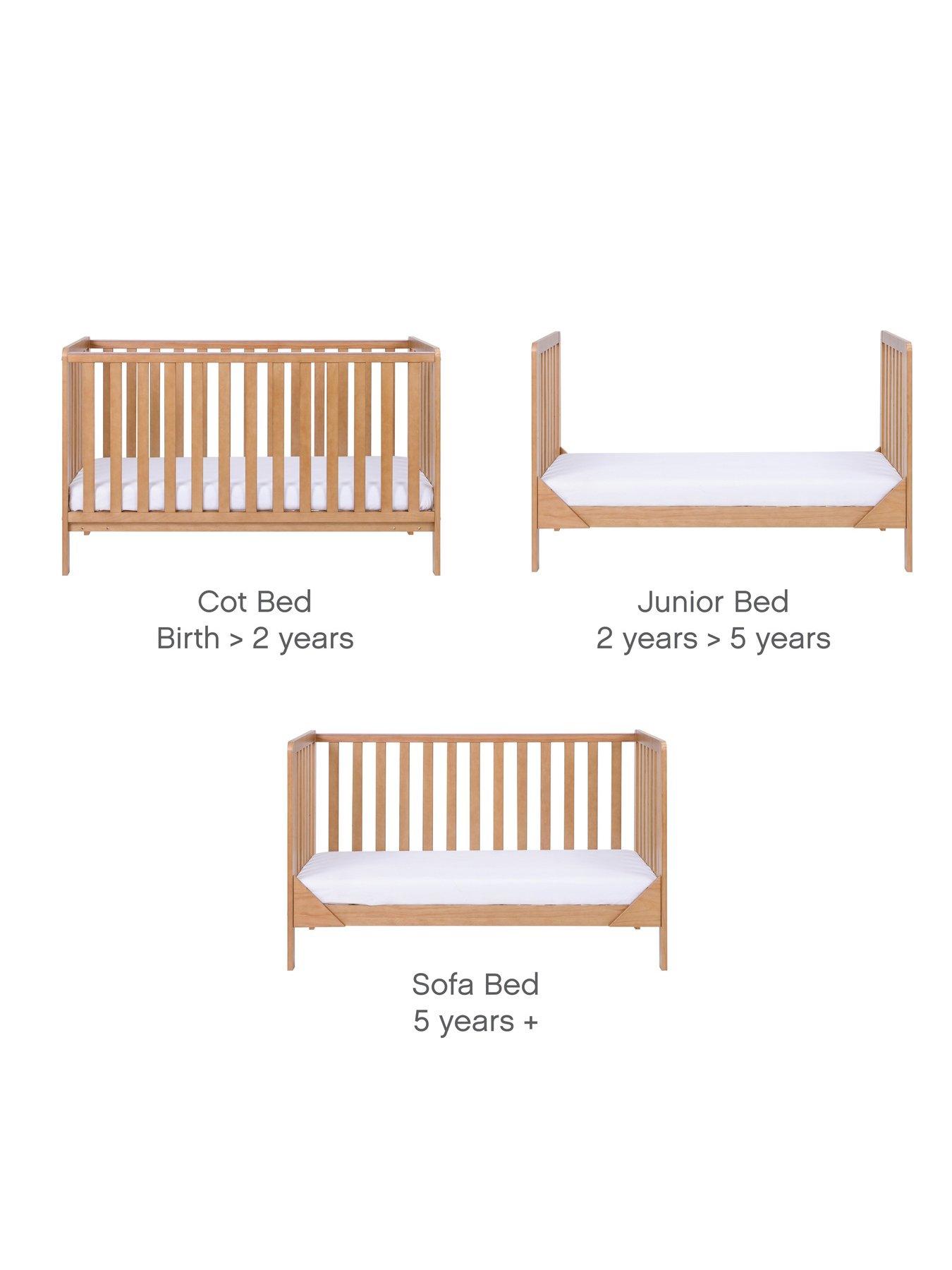 Image 6 of 7 of Tutti Bambini Malmo Cot Bed, Cot Top Changer and Mattress Bundle - Oak