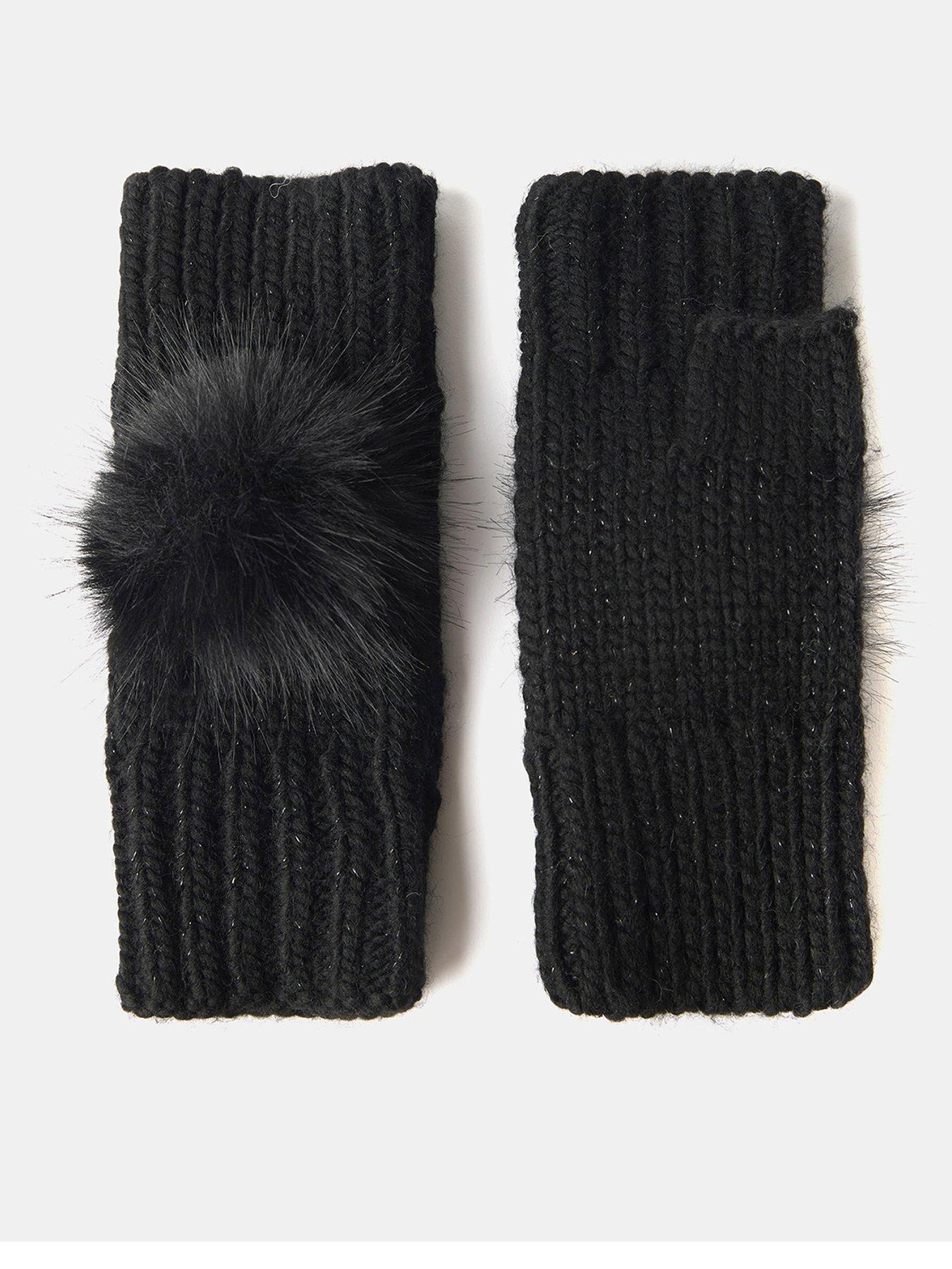 mint-velvet-black-fur-pom-hand-warmers