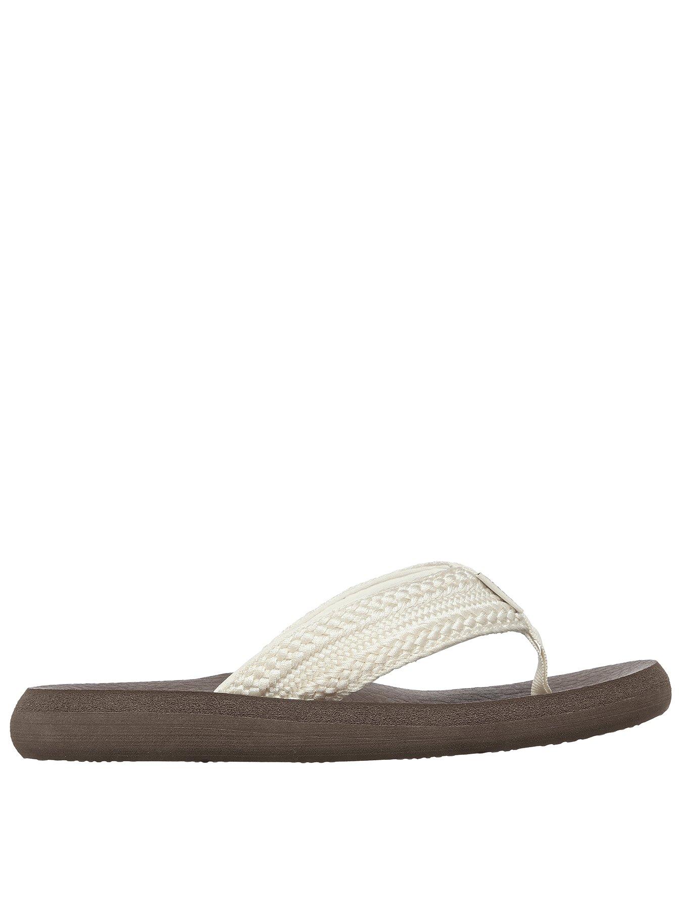 skechers-asana-hidden-valley-yoga-foam-sandal-beige