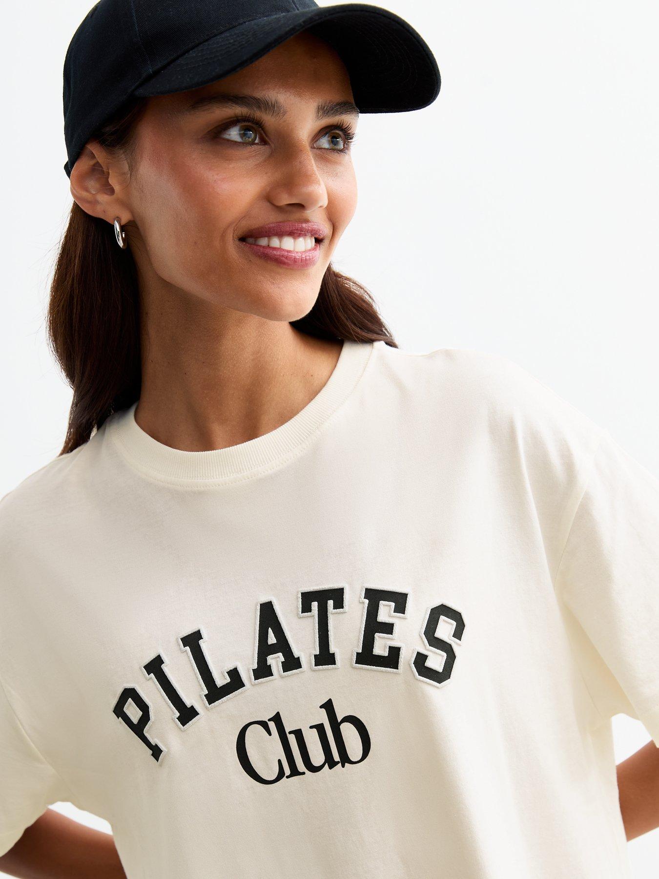 new-look-off-white-cotton-pilates-club-oversized-t-shirtoutfit