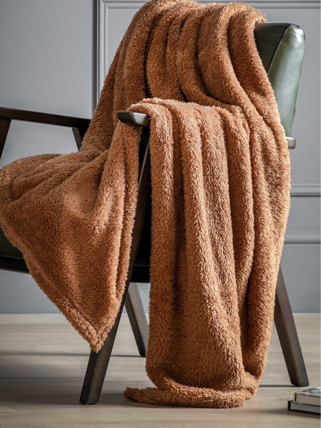 gallery-teddy-fleece-throw-in-tannbsp